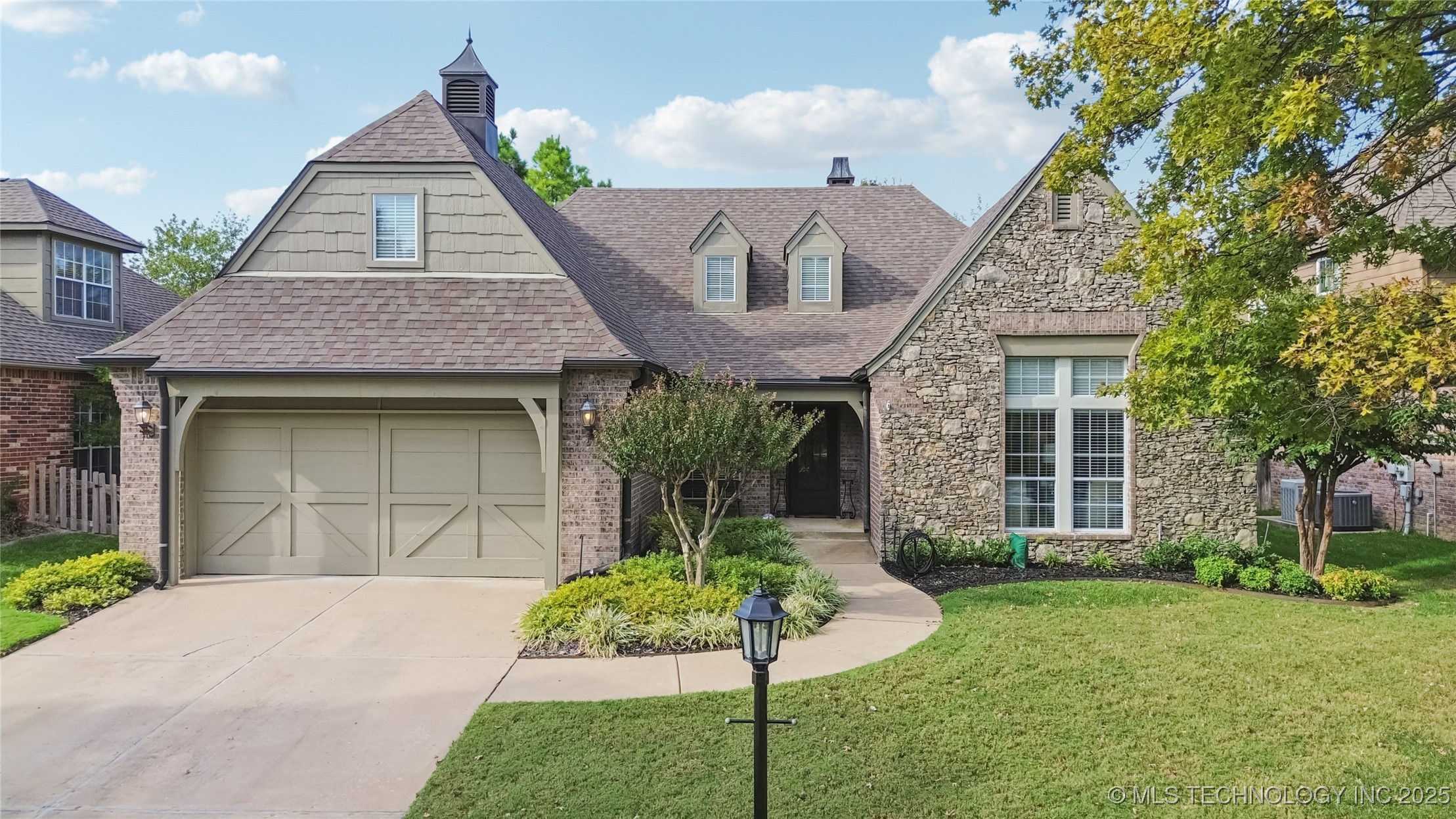 6903 E 82nd Street S