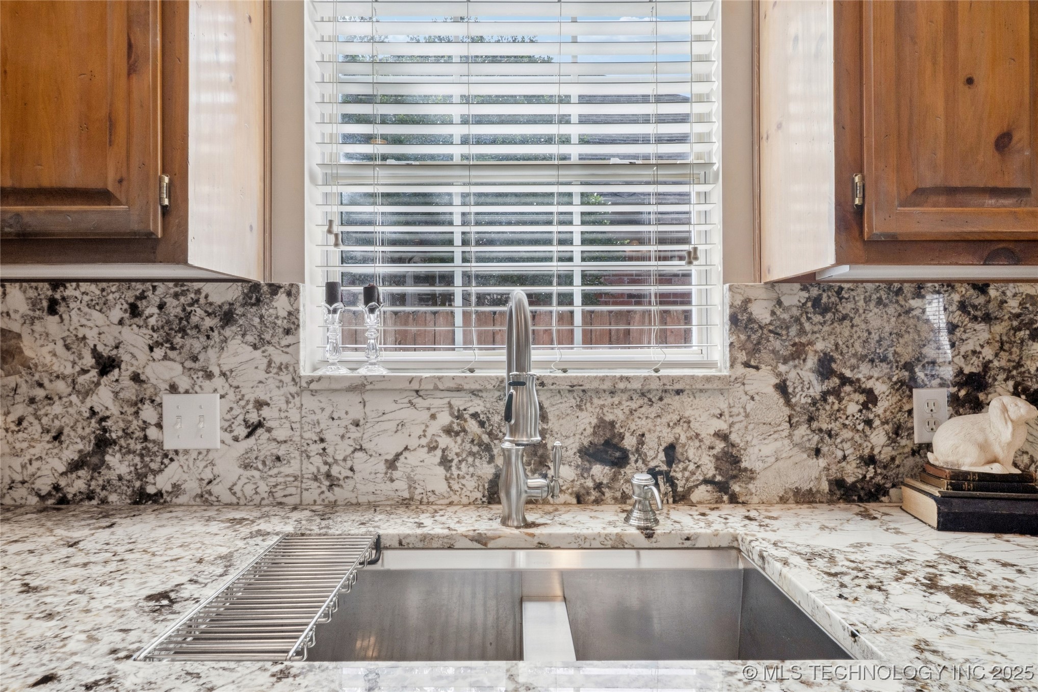 6903 E 82nd Street S