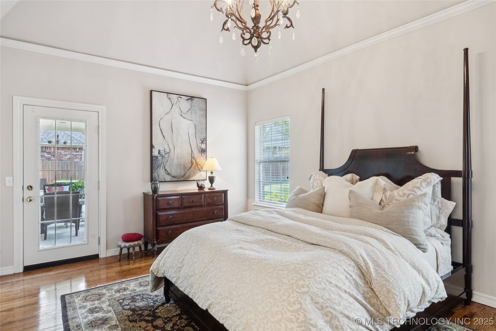 6903 E 82nd Street S