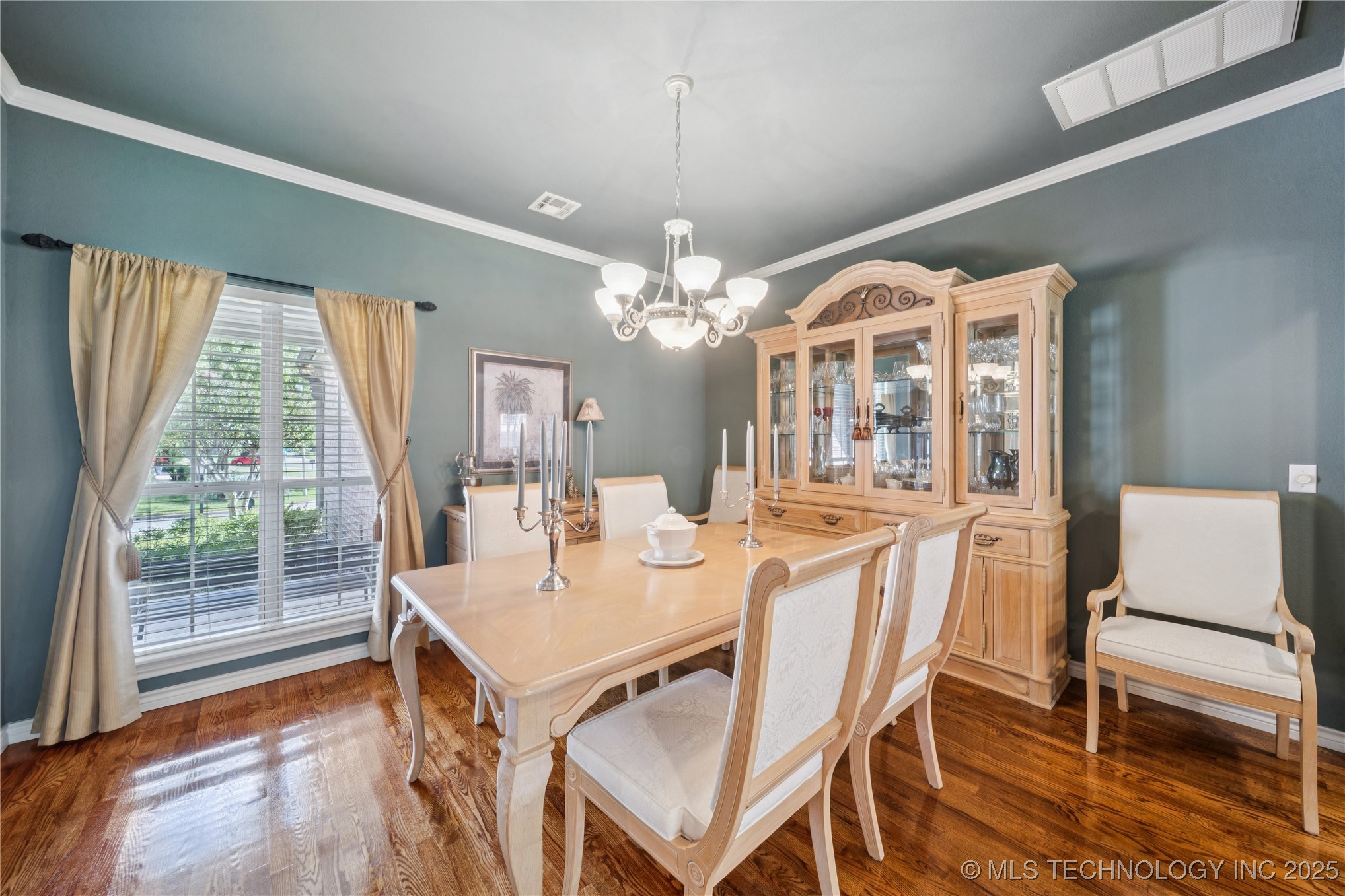 6903 E 82nd Street S