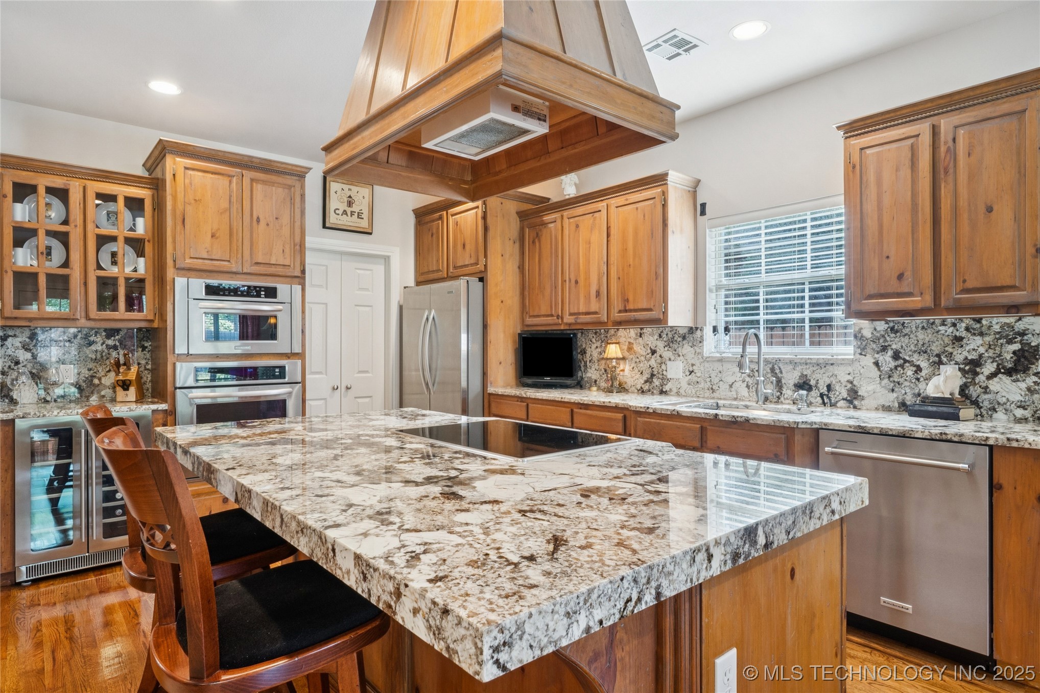 6903 E 82nd Street S