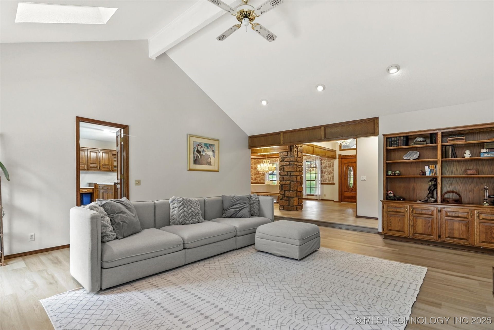 8762 S Toledo Avenue