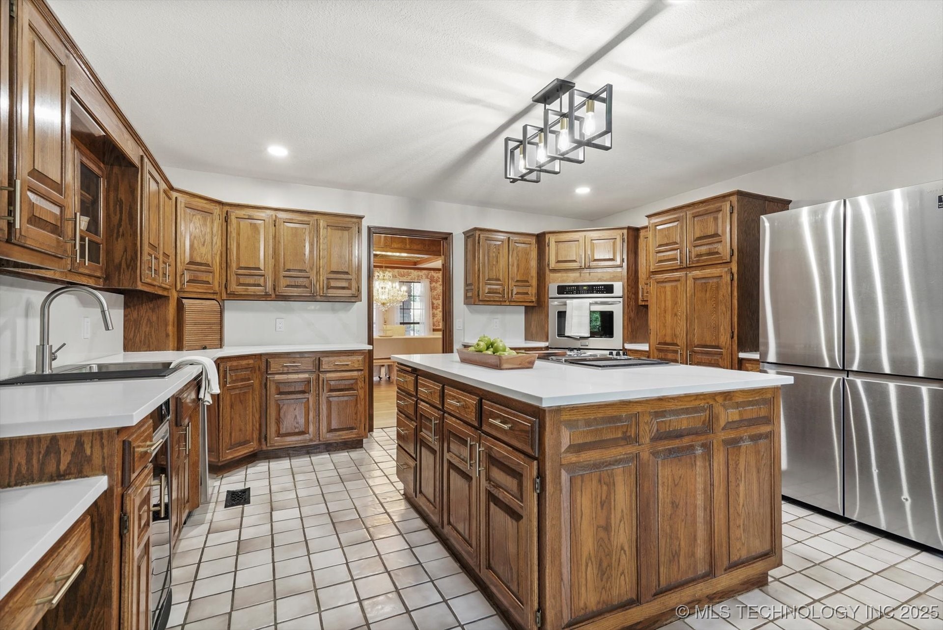 8762 S Toledo Avenue