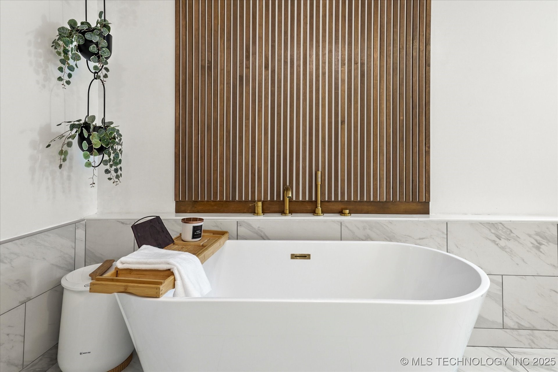 8762 S Toledo Avenue