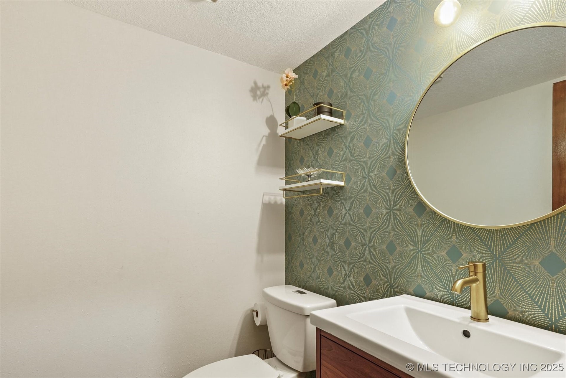 8762 S Toledo Avenue