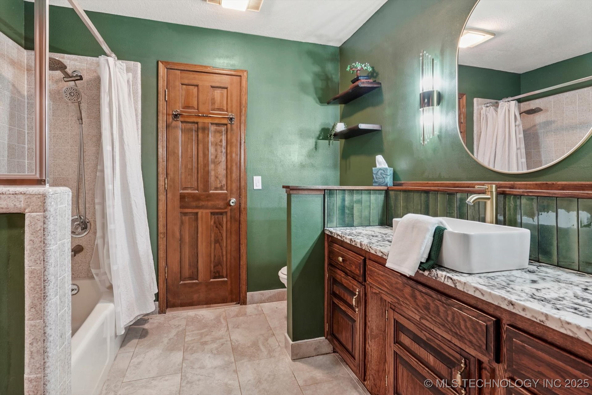 8762 S Toledo Avenue