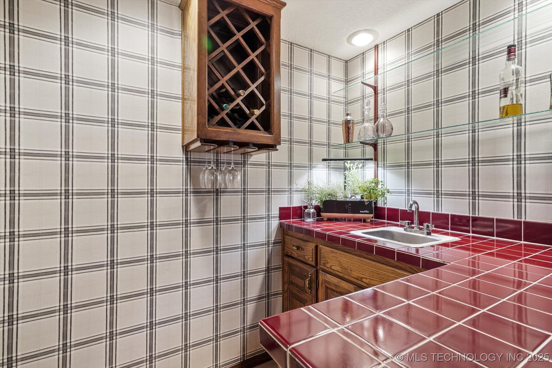 8762 S Toledo Avenue