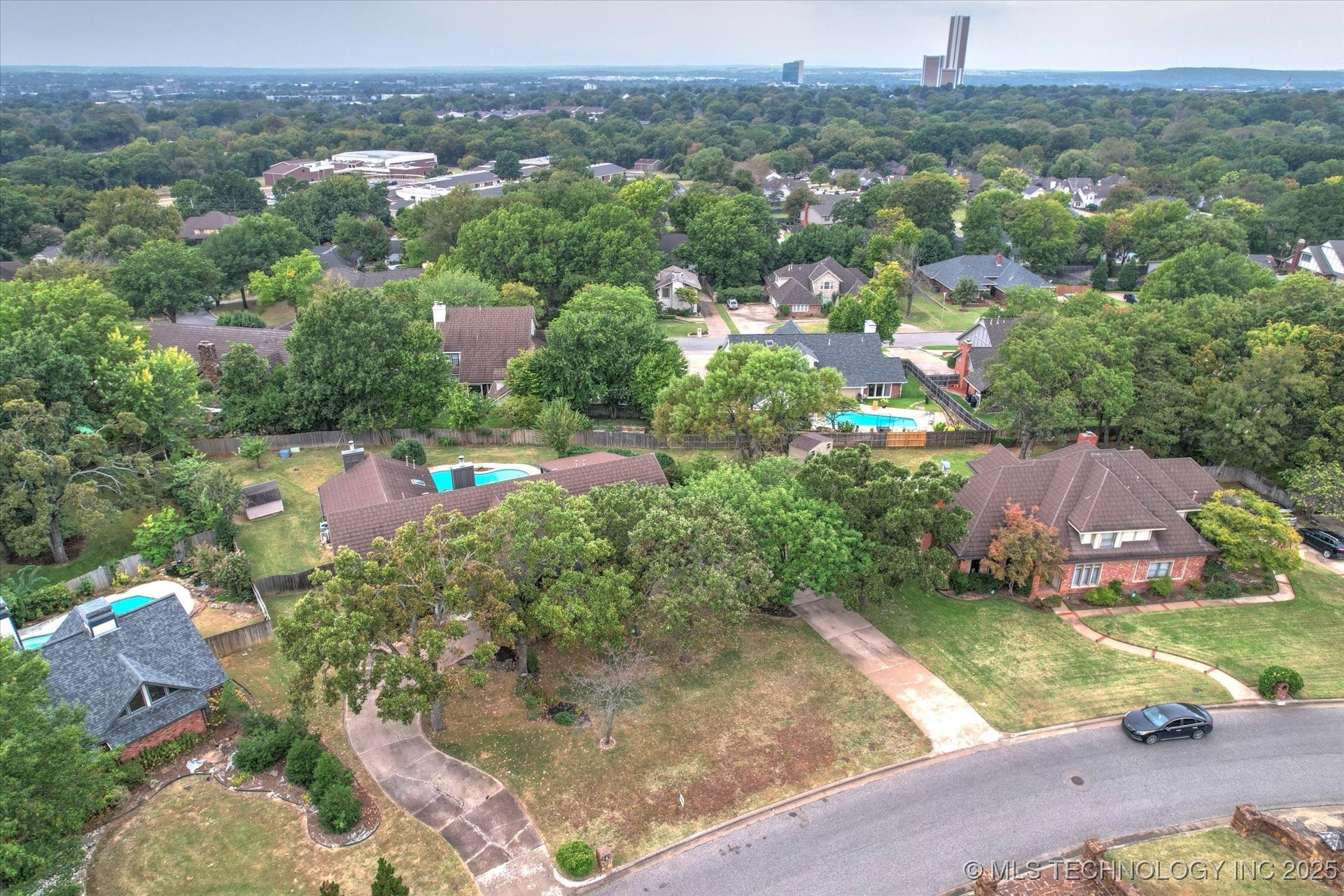 8762 S Toledo Avenue