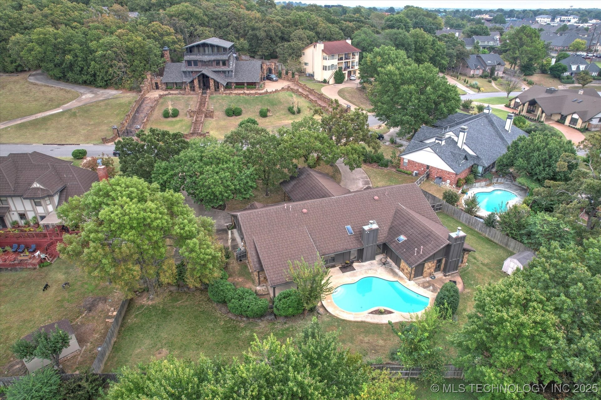 8762 S Toledo Avenue