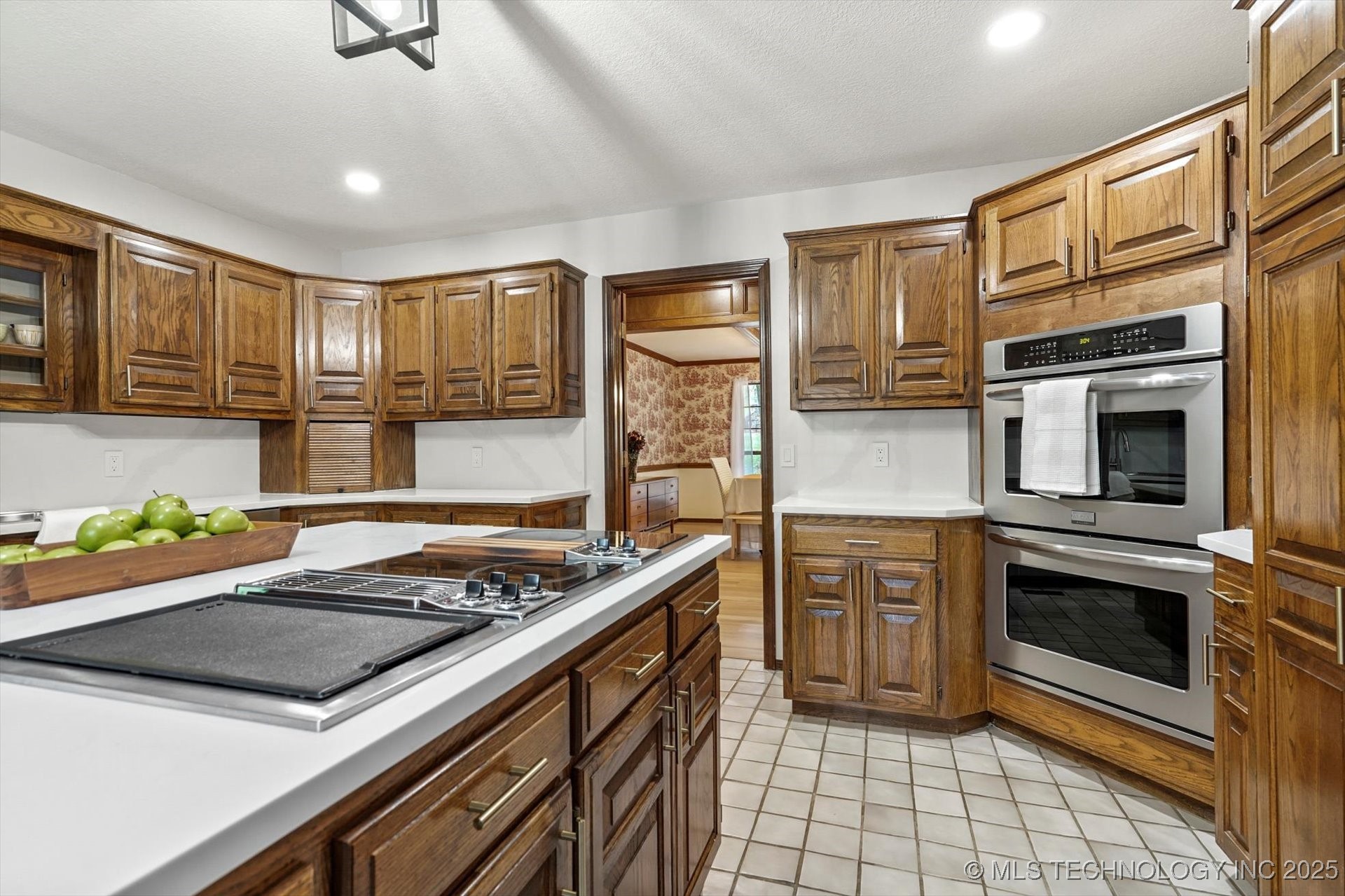 8762 S Toledo Avenue