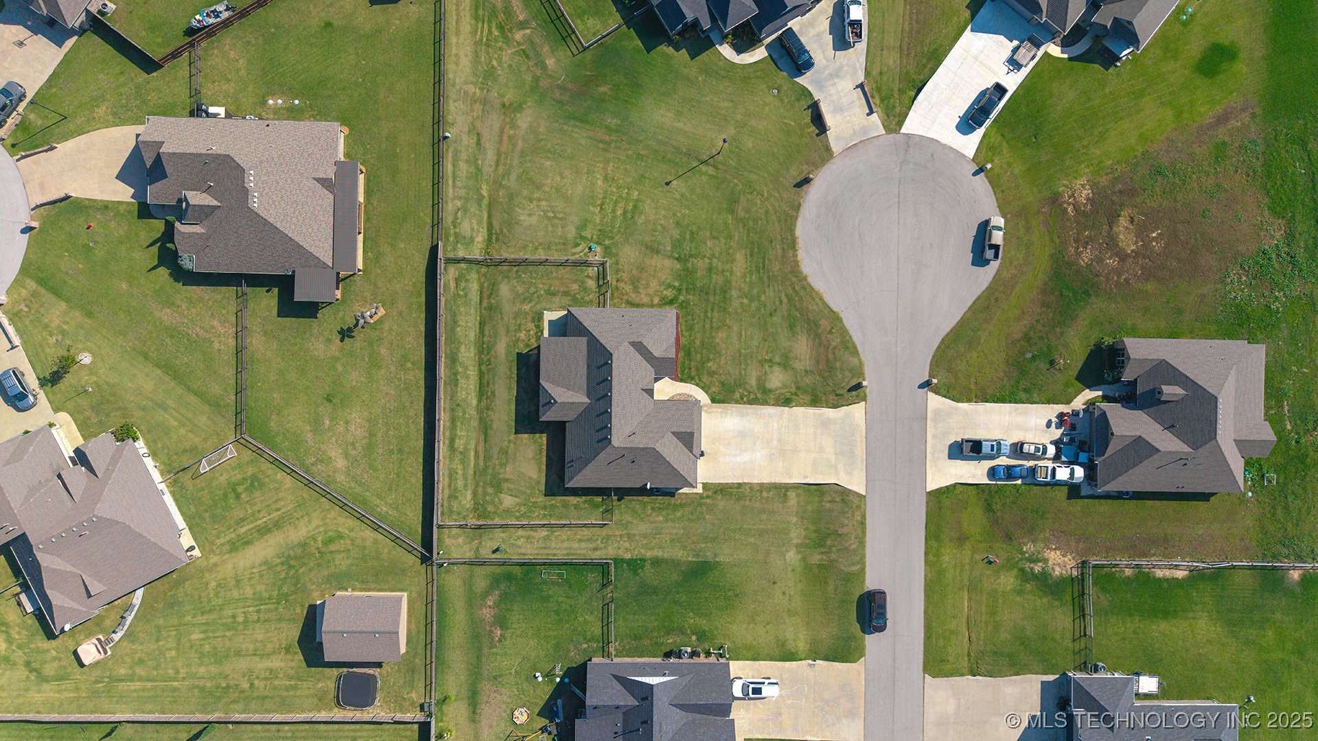 5607 E 142nd Place North