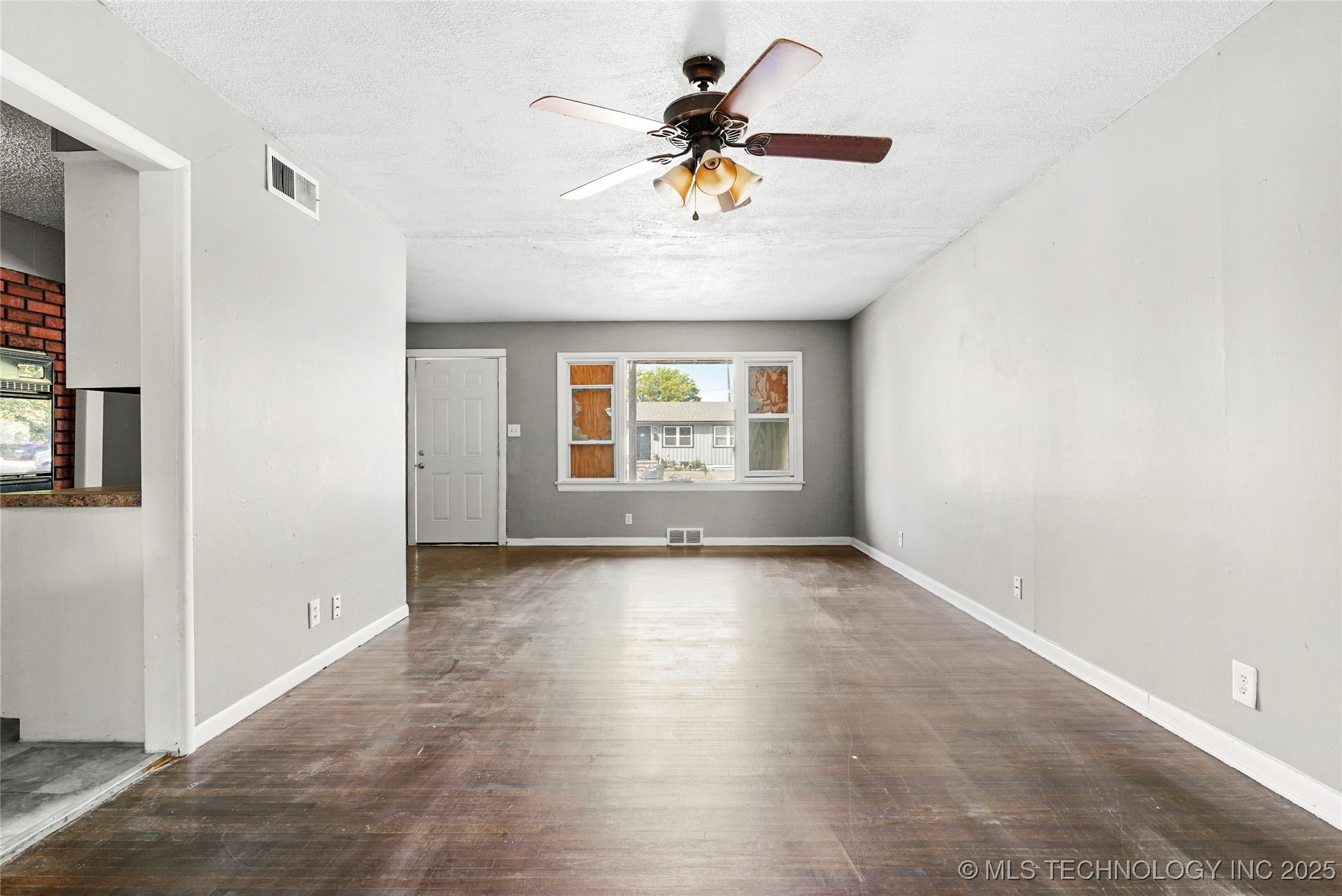 4855 S Maybelle Avenue