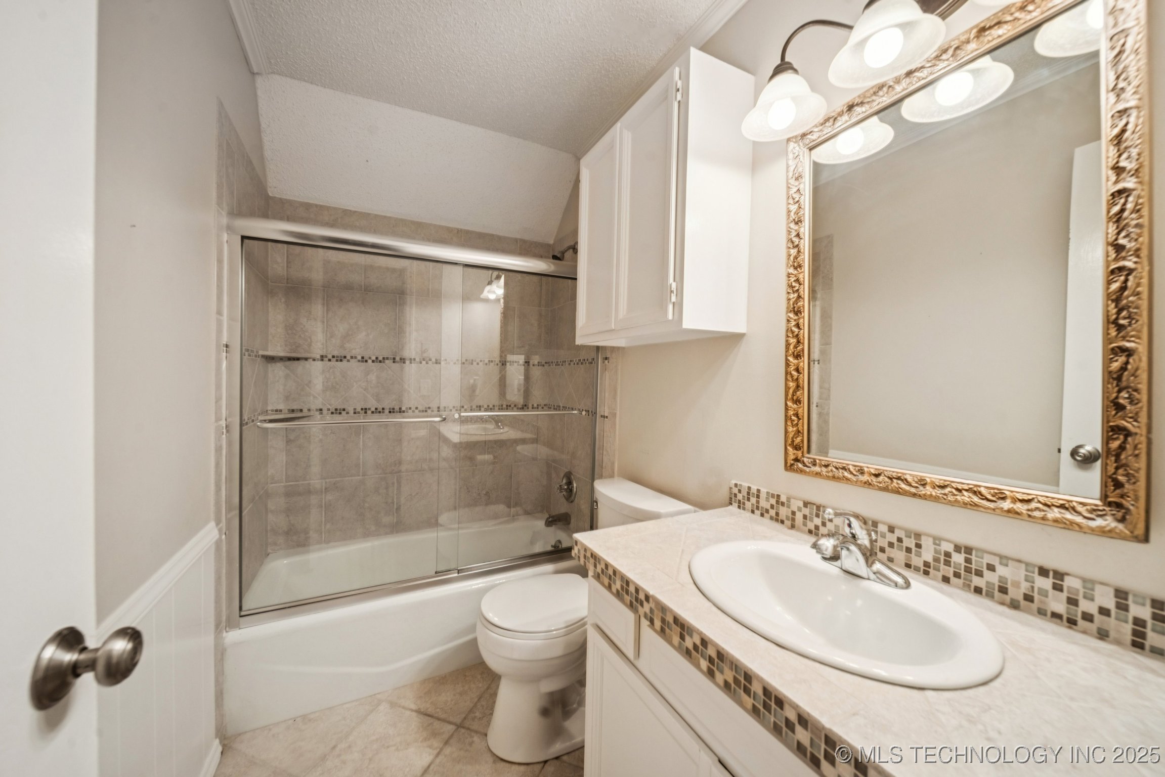 7626 S Quebec Place S