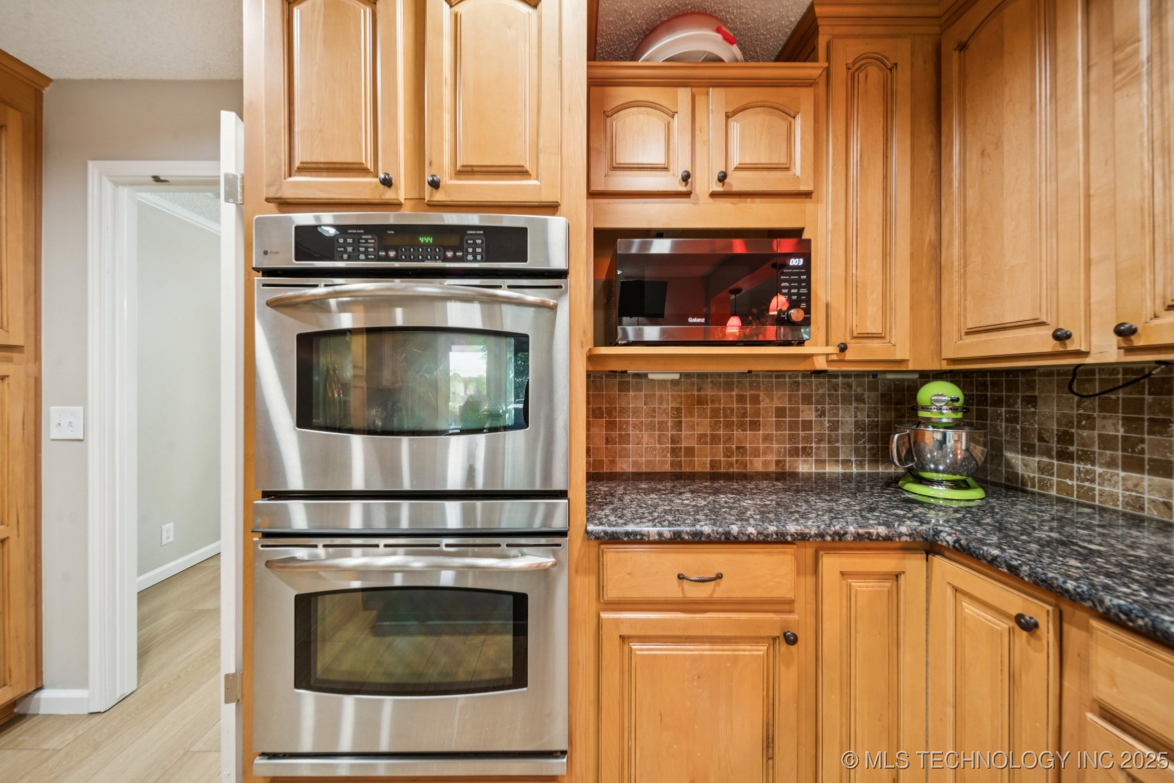 7626 S Quebec Place S