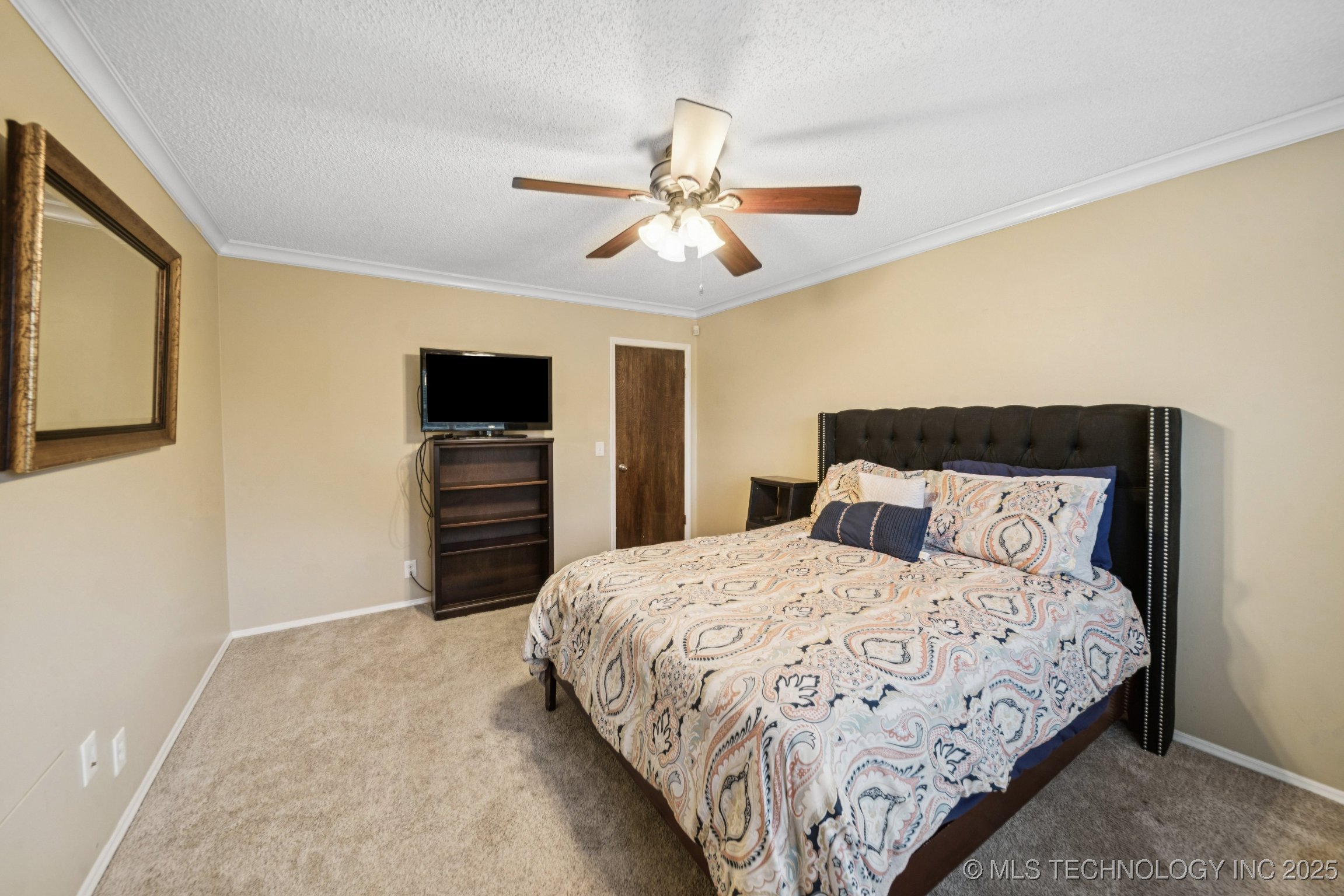 7626 S Quebec Place S