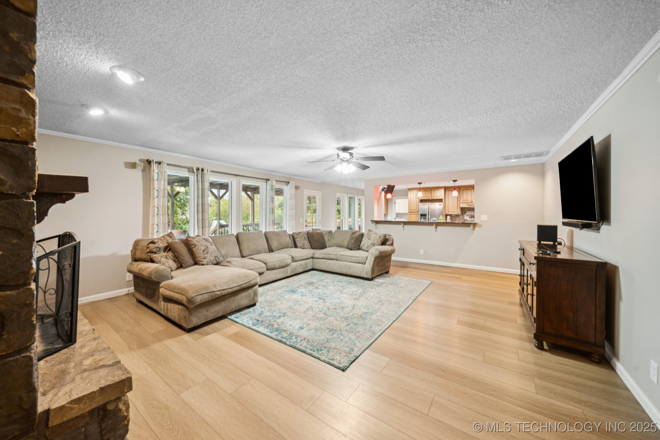 7626 S Quebec Place S