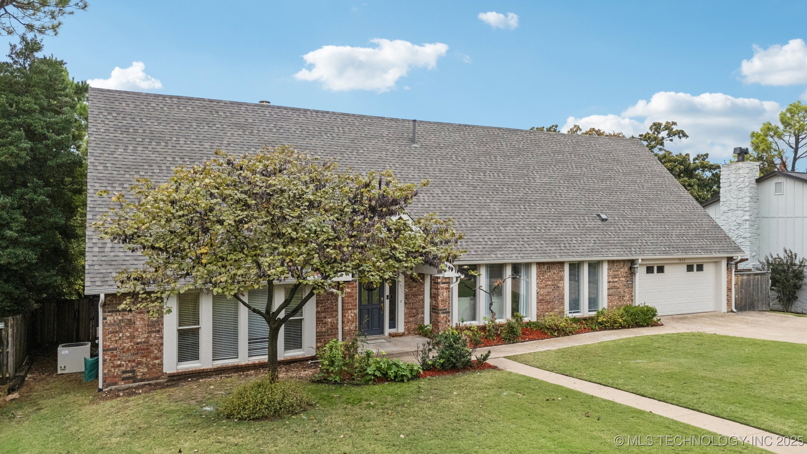 7626 S Quebec Place S