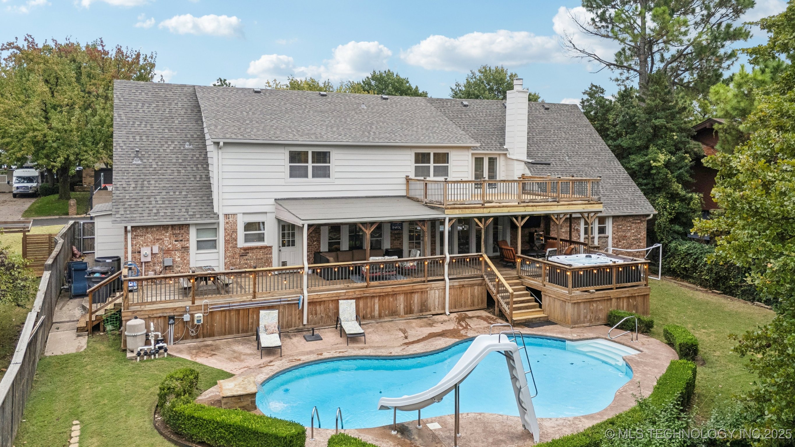 7626 S Quebec Place S