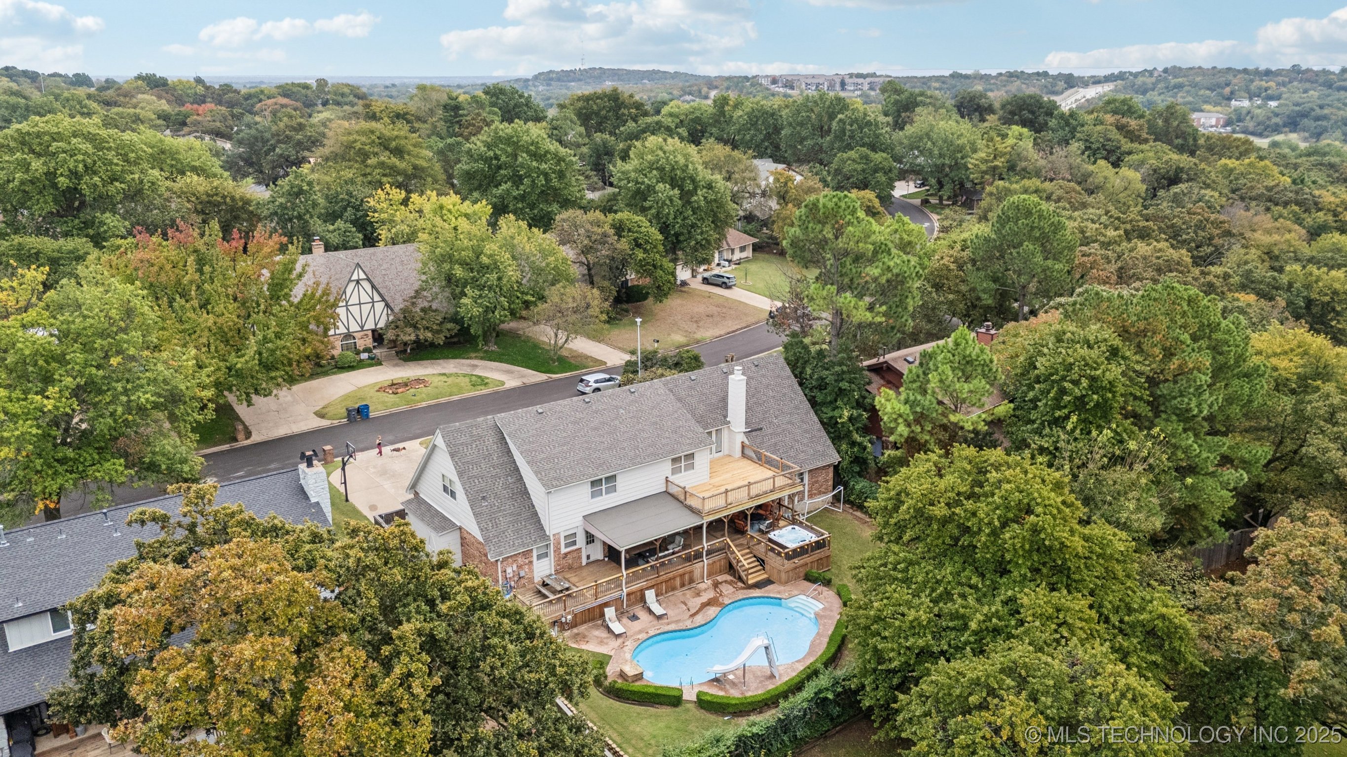 7626 S Quebec Place S