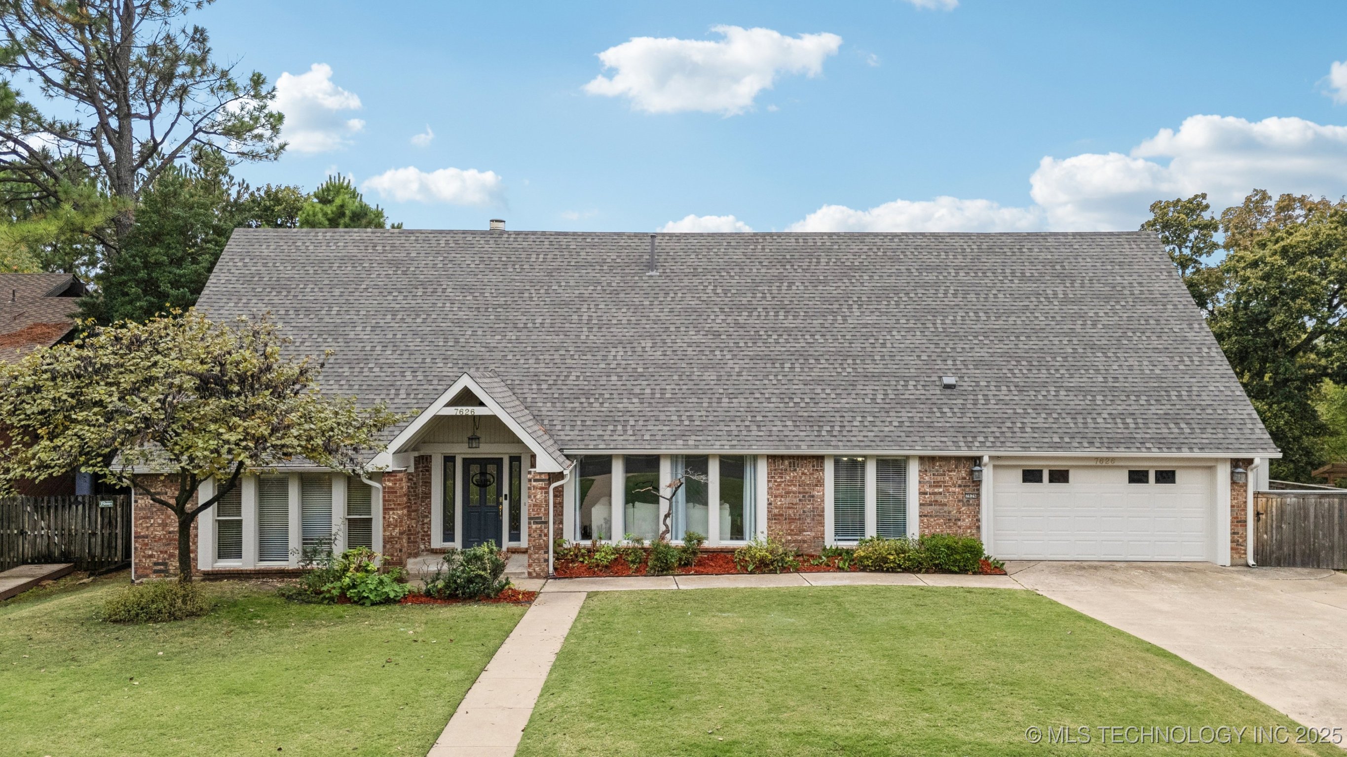 7626 S Quebec Place S