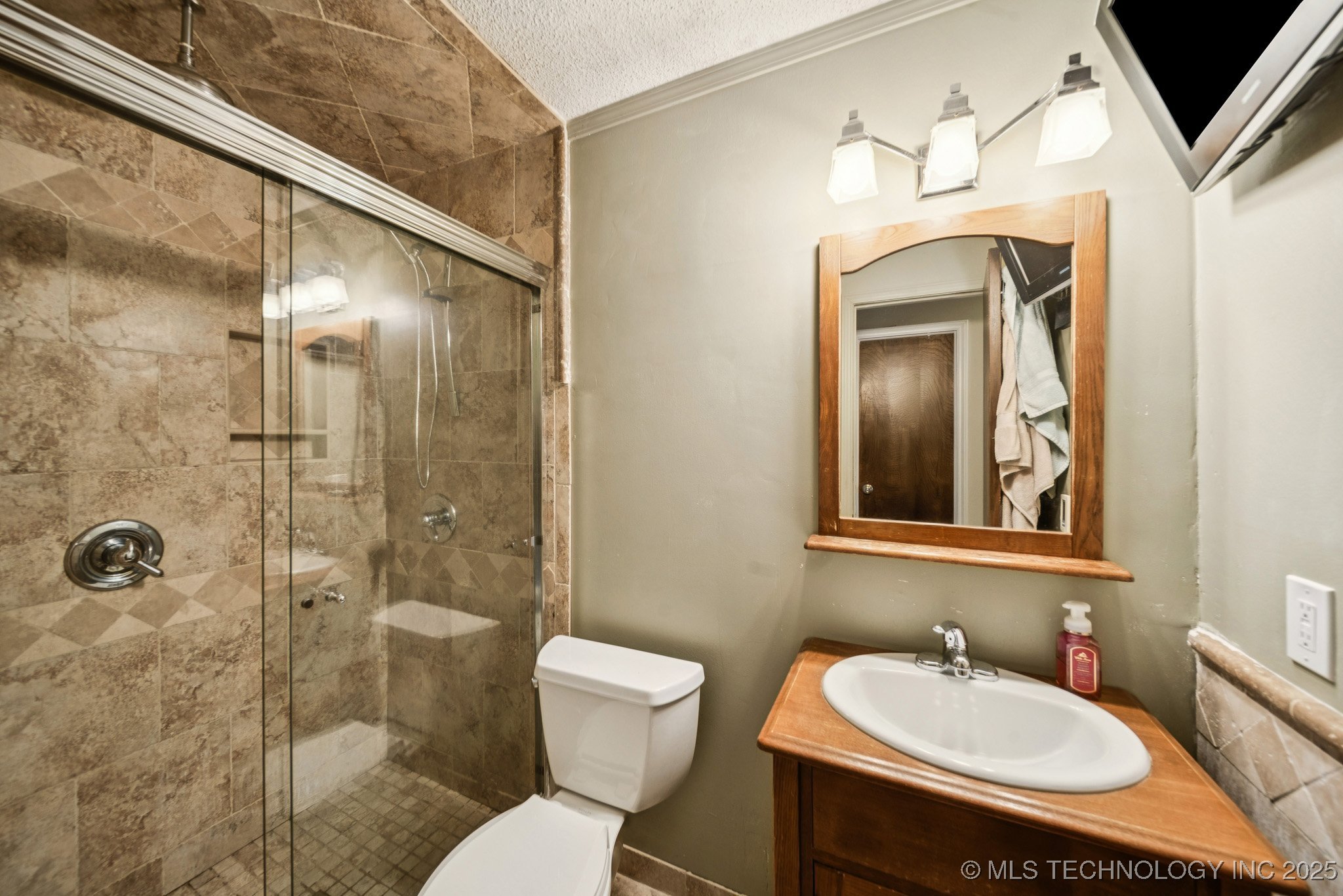 7626 S Quebec Place S