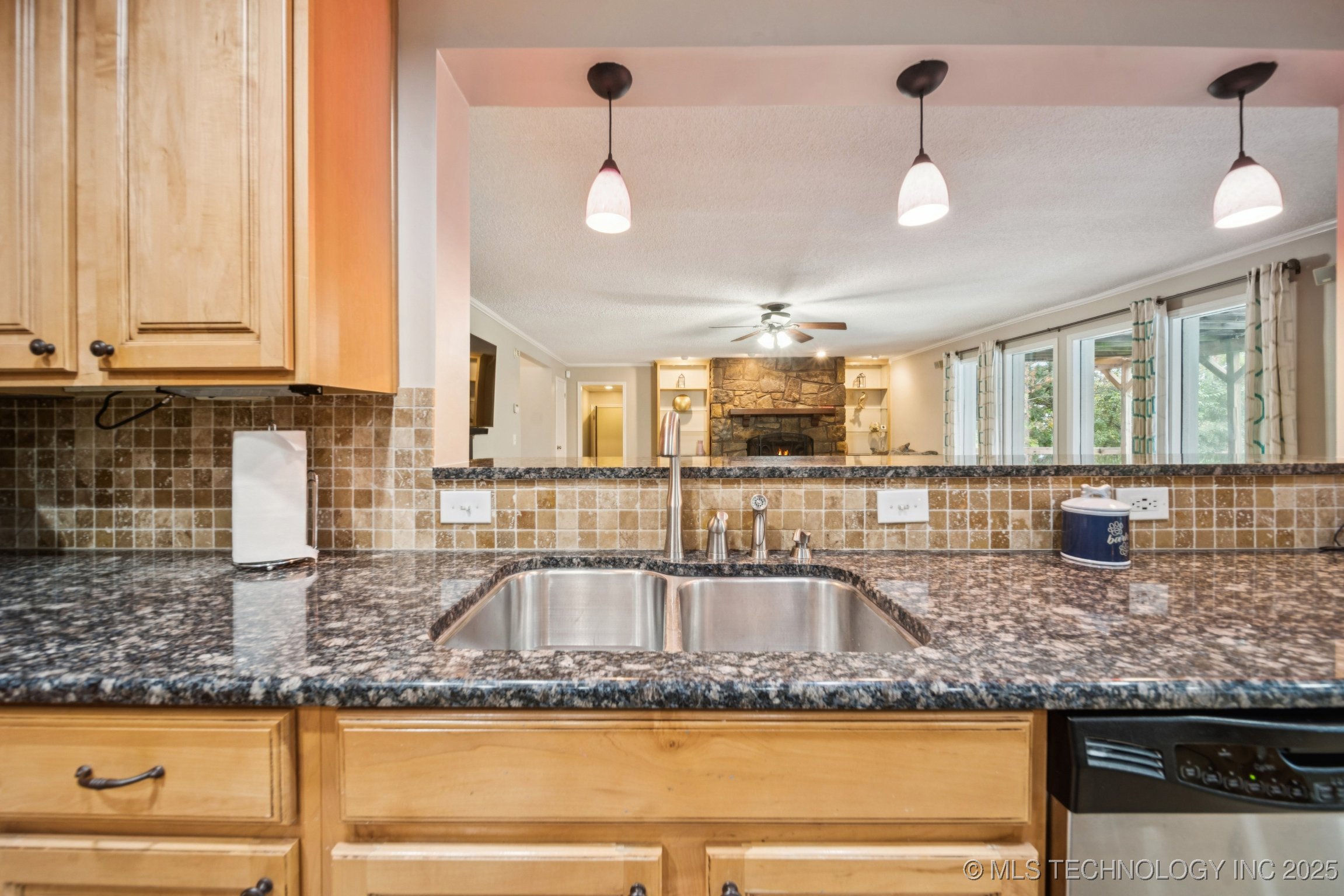 7626 S Quebec Place S