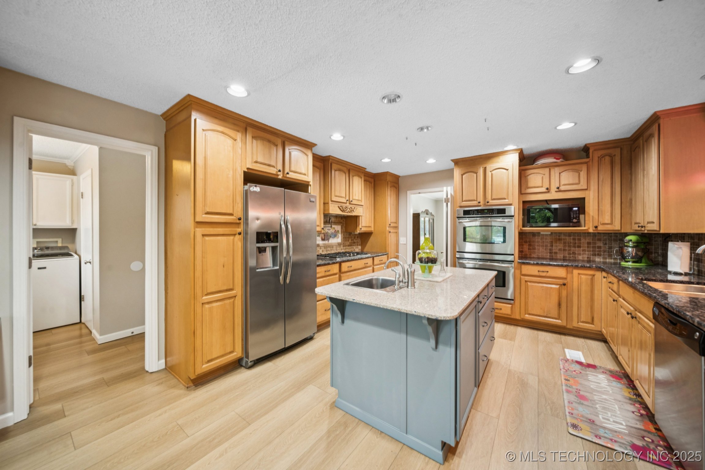 7626 S Quebec Place S