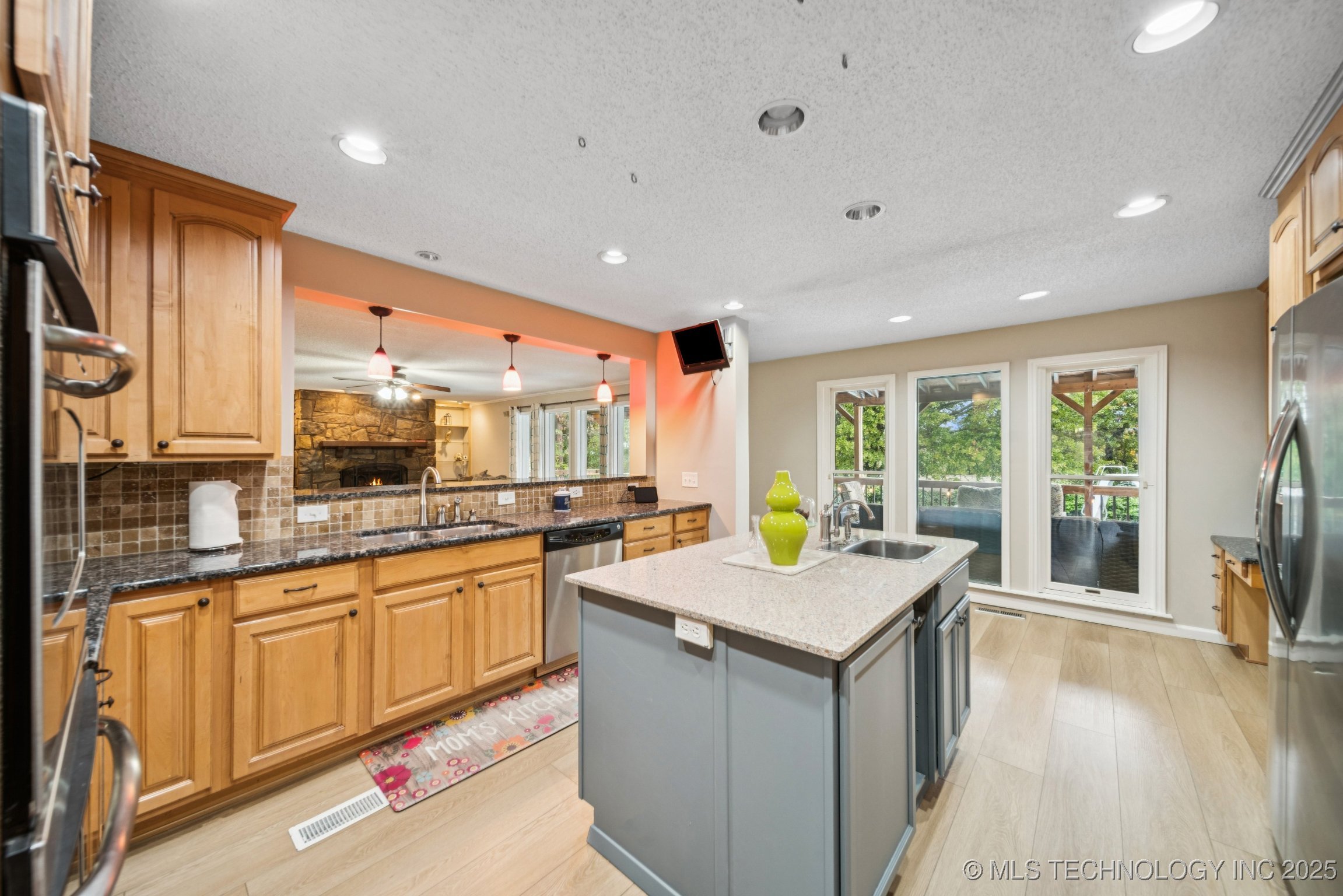 7626 S Quebec Place S