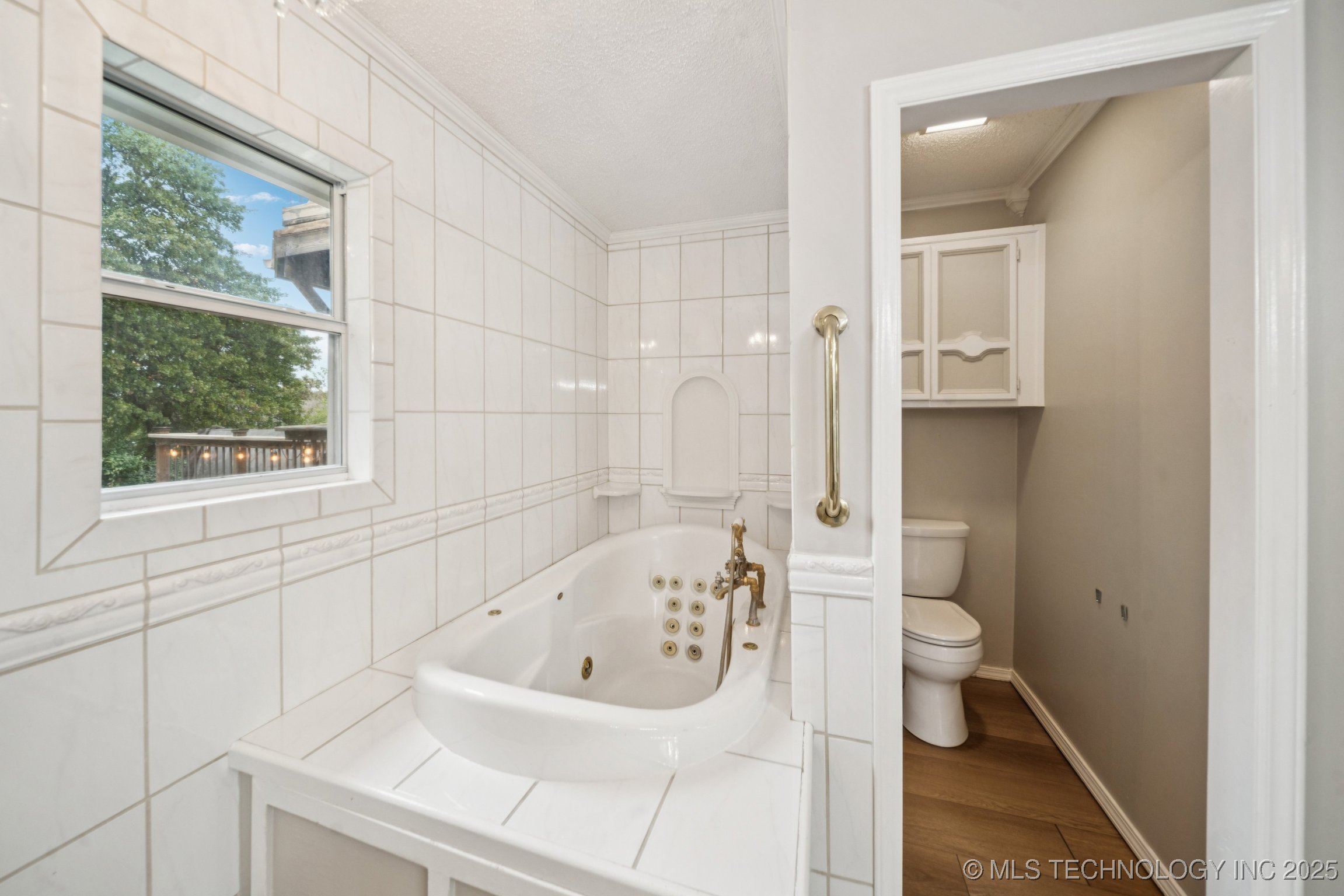 7626 S Quebec Place S