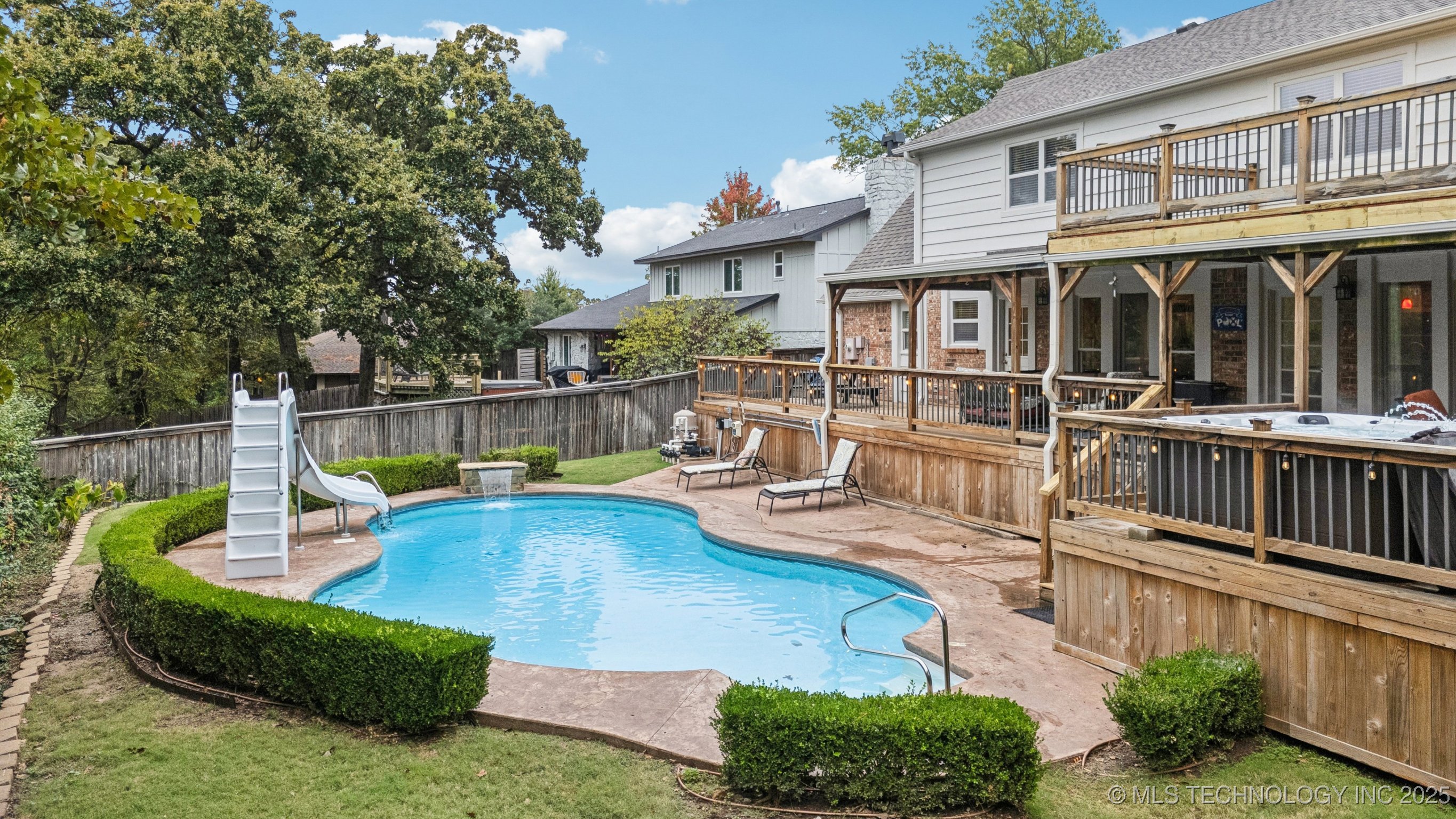 7626 S Quebec Place S