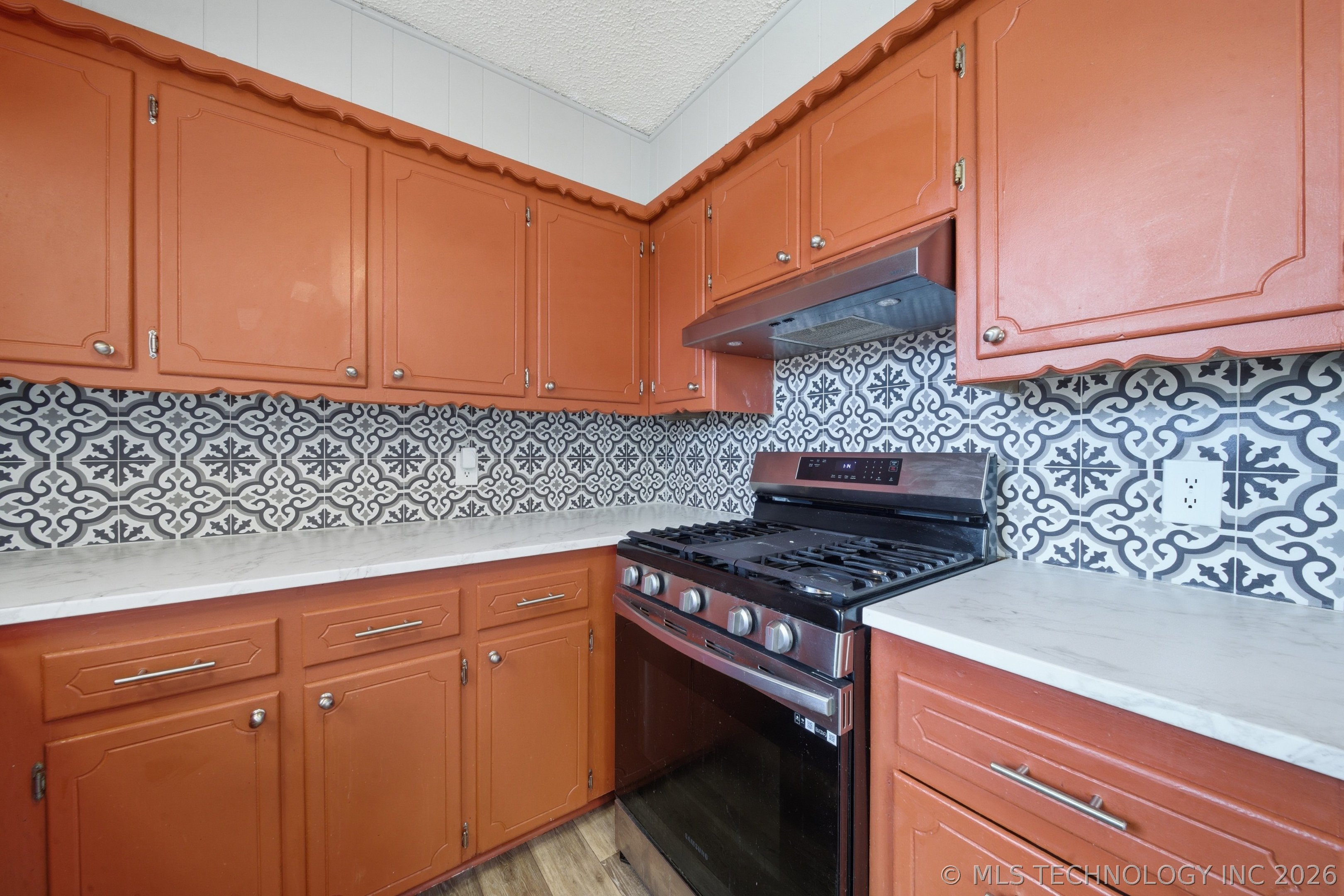 590 E 134th Place