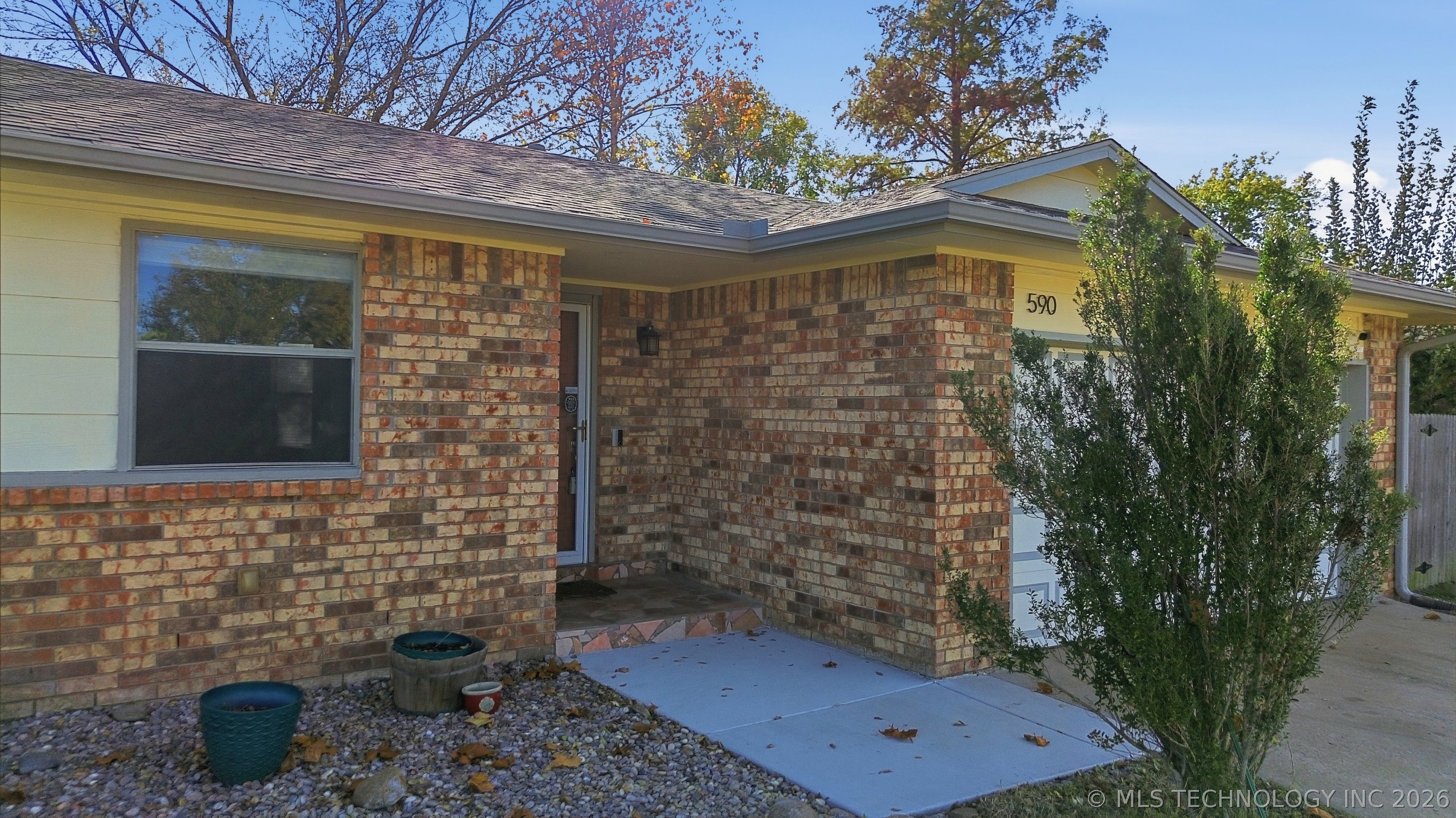 590 E 134th Place