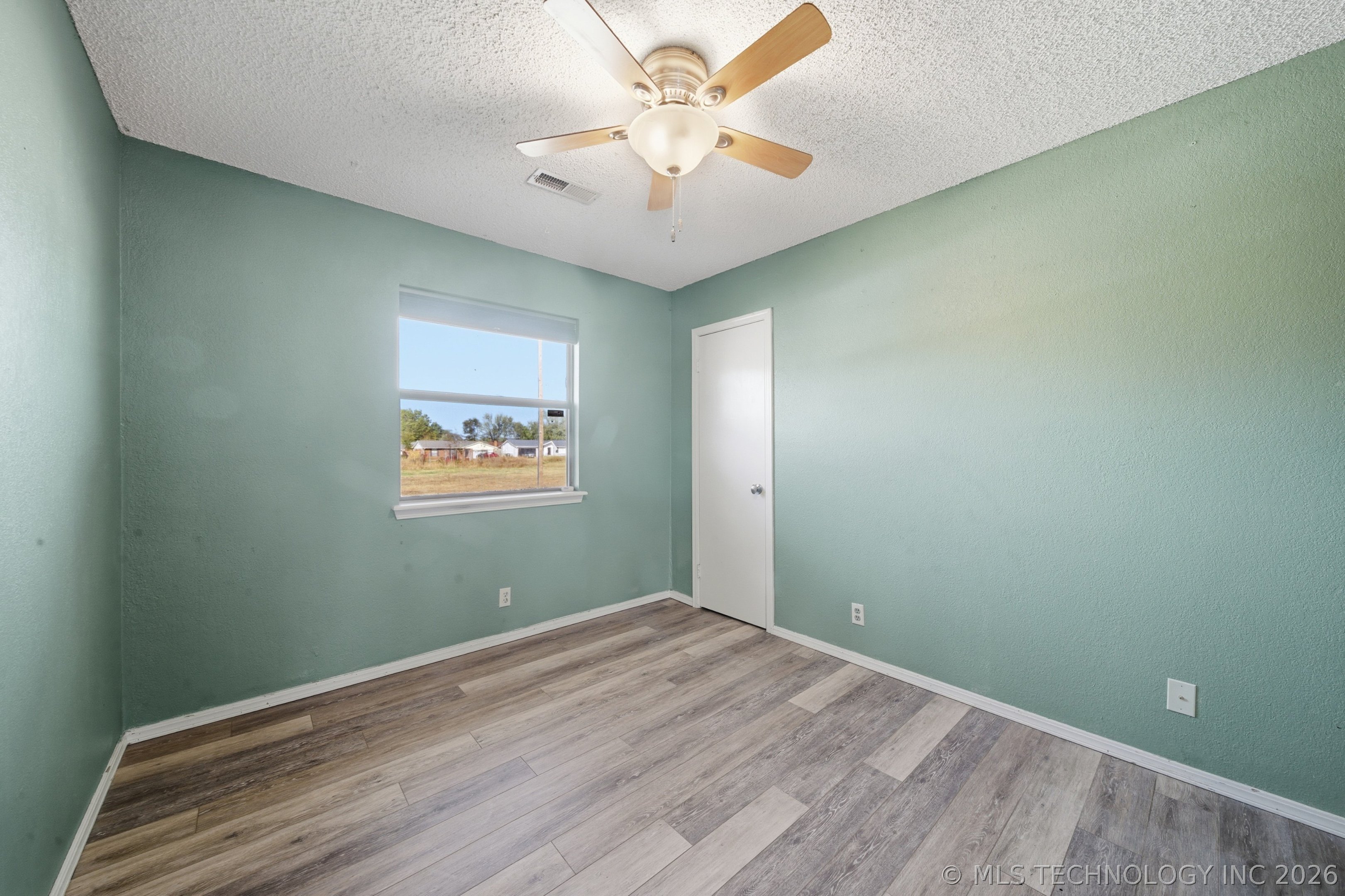 590 E 134th Place