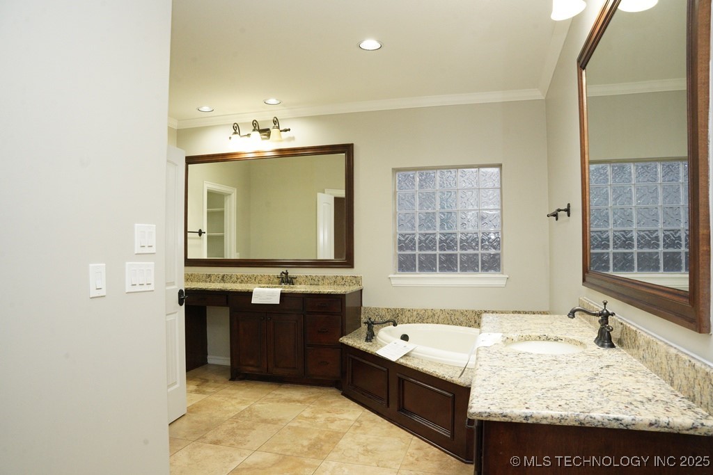 10713 S 95th East Court