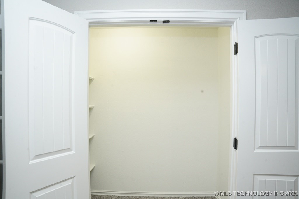 10713 S 95th East Court