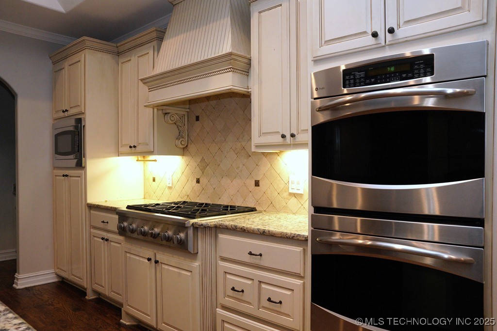 10713 S 95th East Court