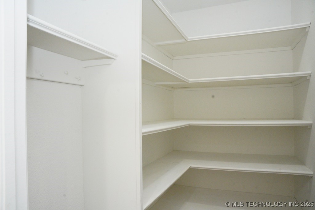 10713 S 95th East Court