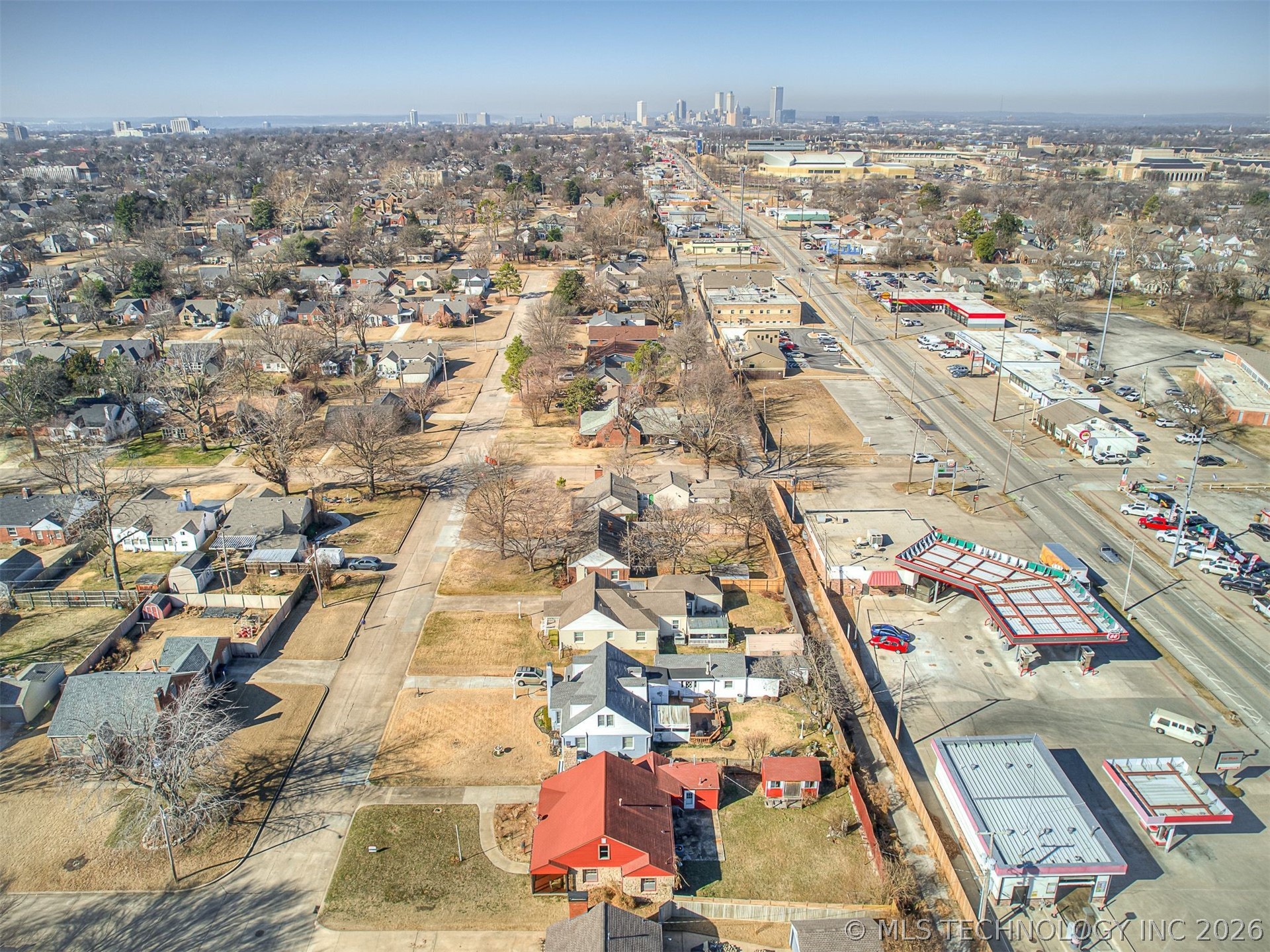 3923 E 11th Place