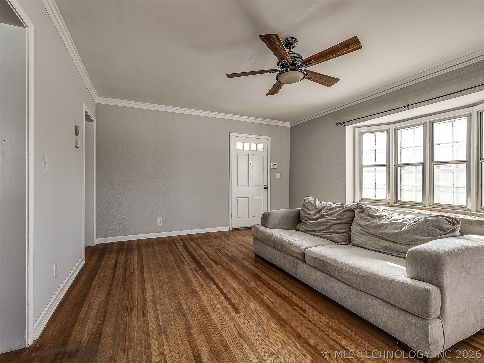 3923 E 11th Place