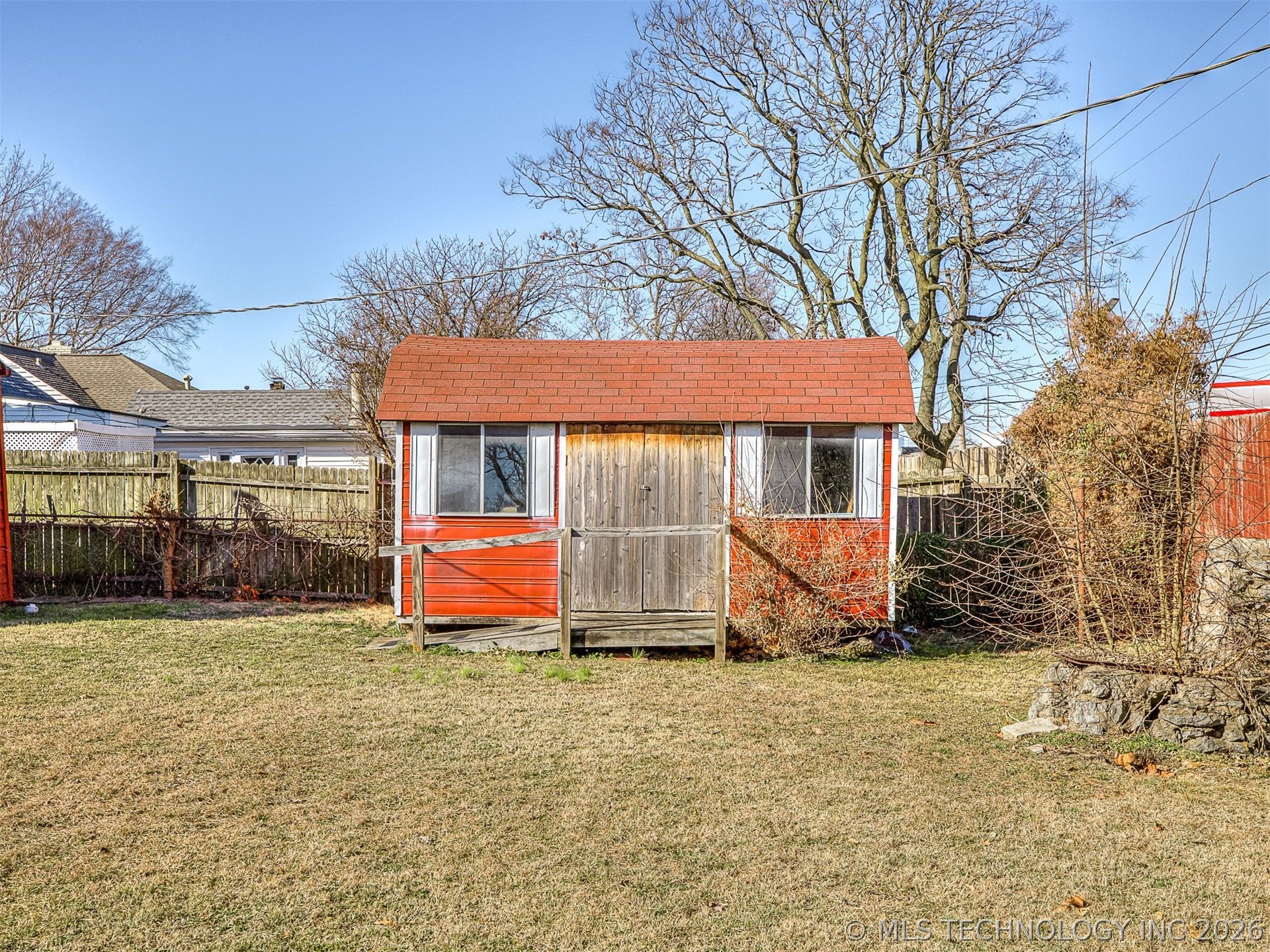 3923 E 11th Place