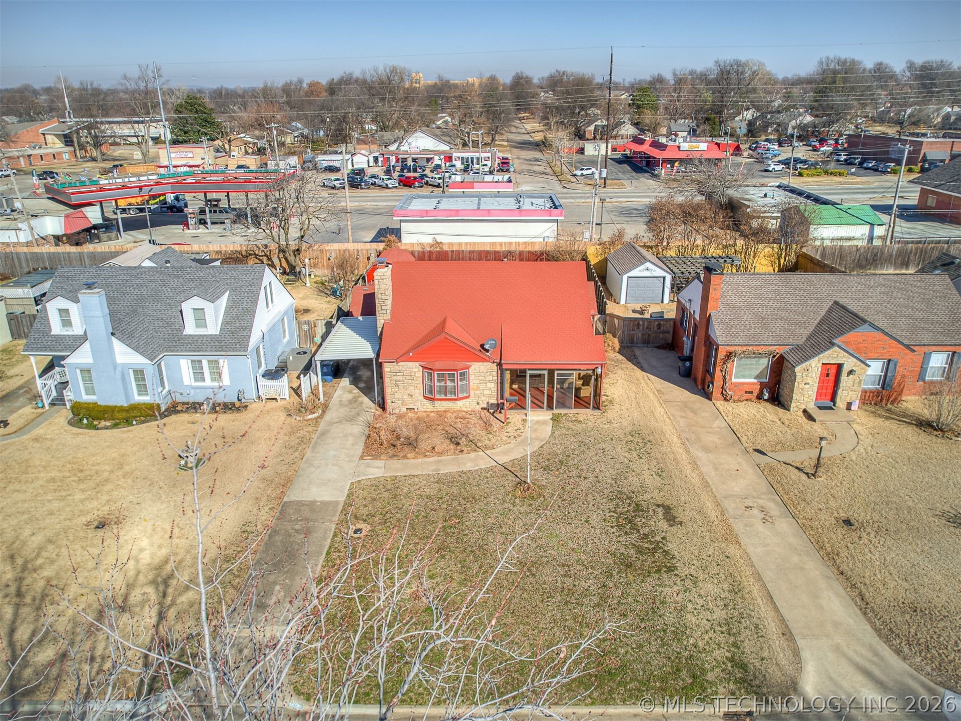 3923 E 11th Place