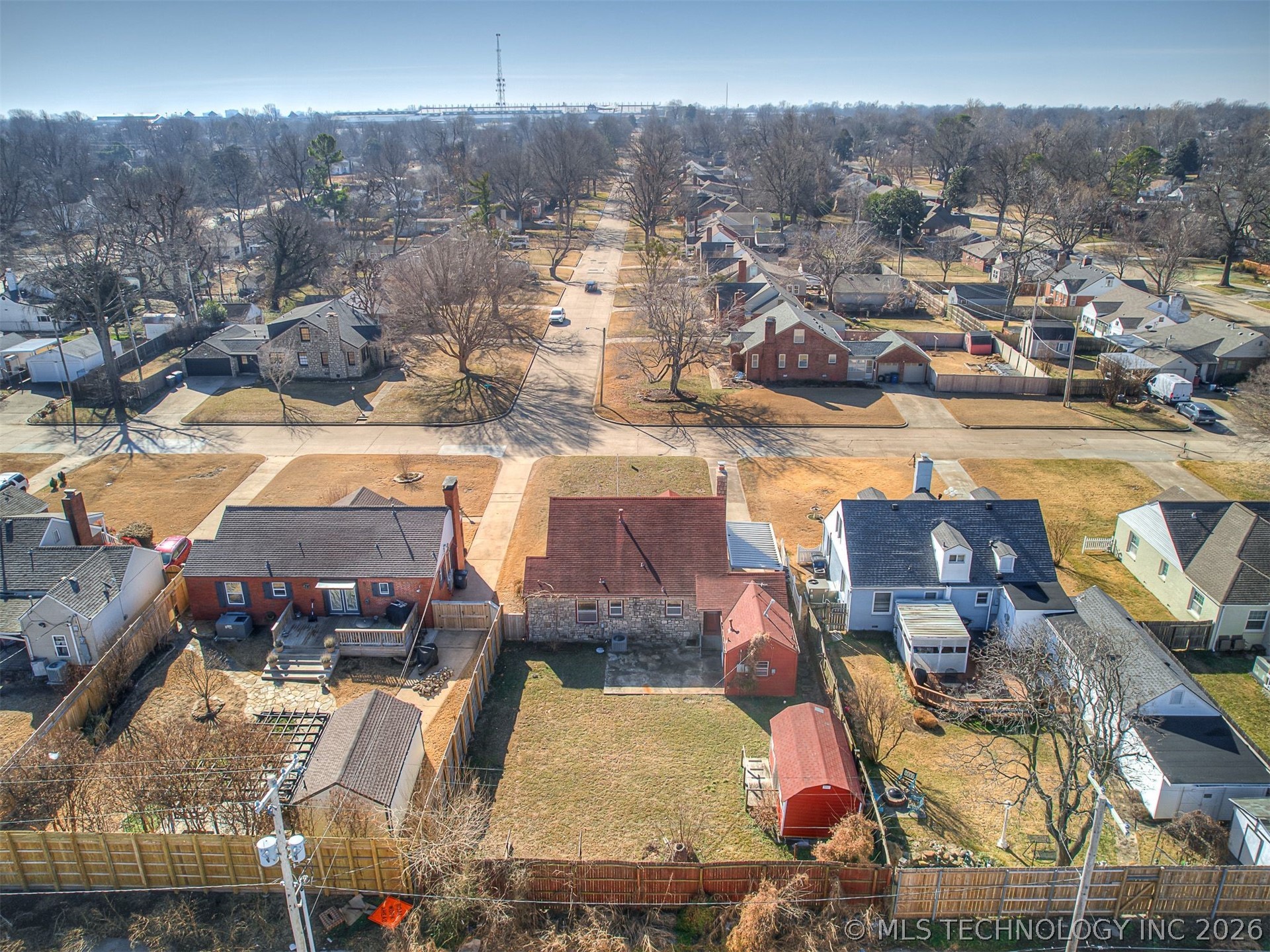3923 E 11th Place