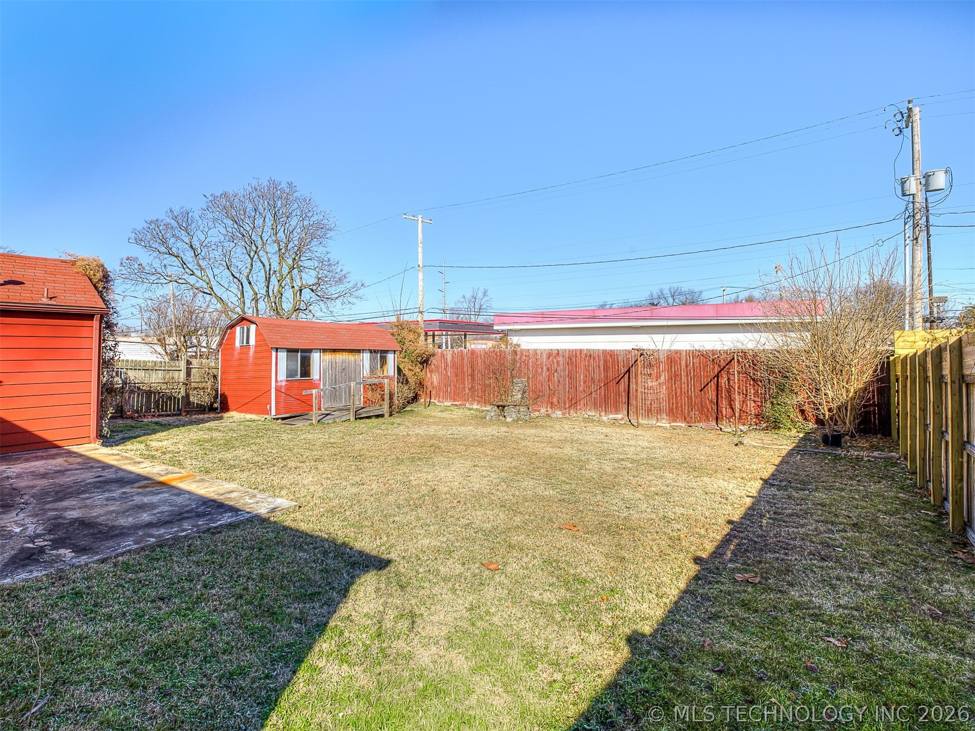 3923 E 11th Place