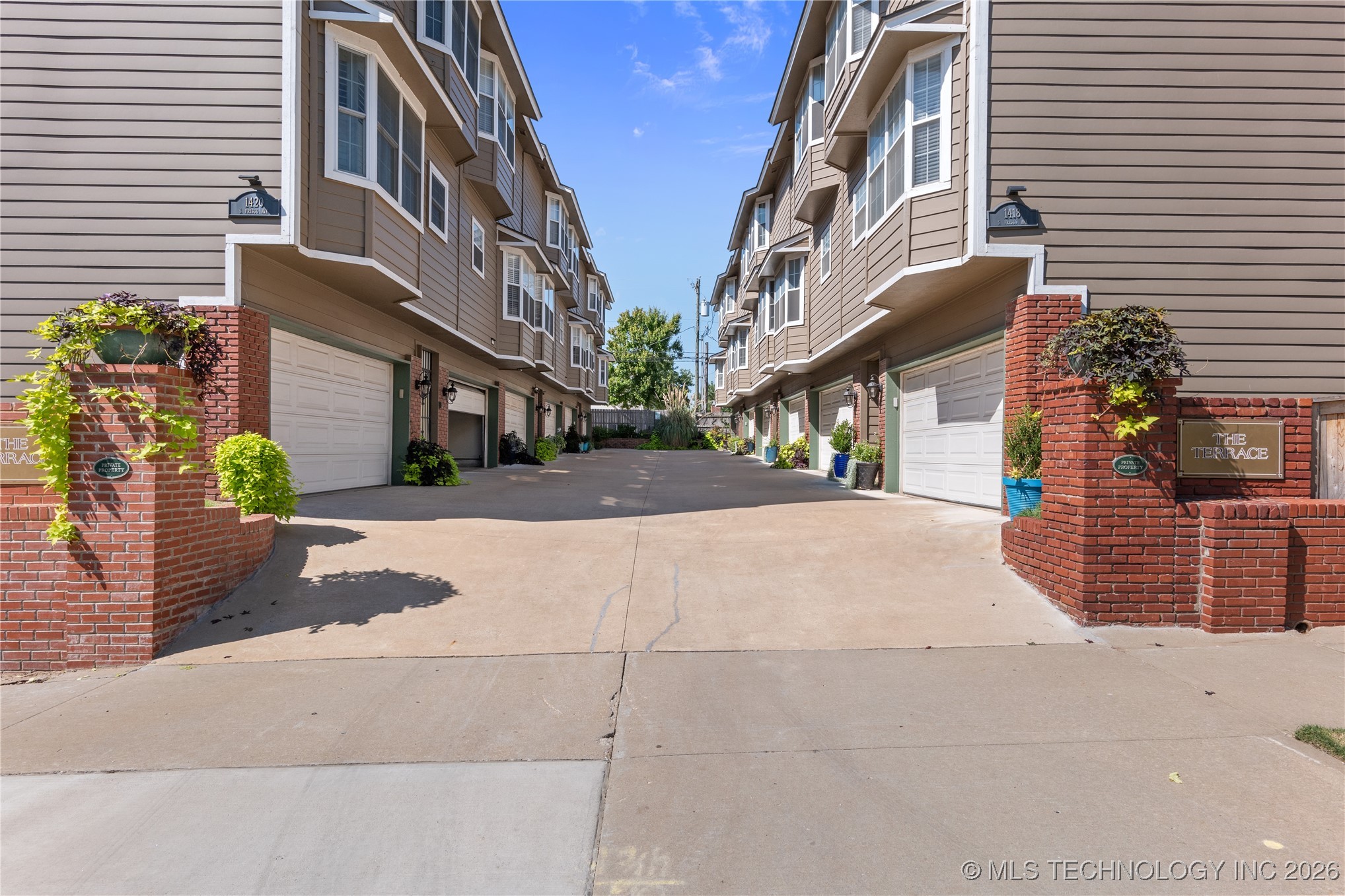 1418 S Frisco Avenue 4