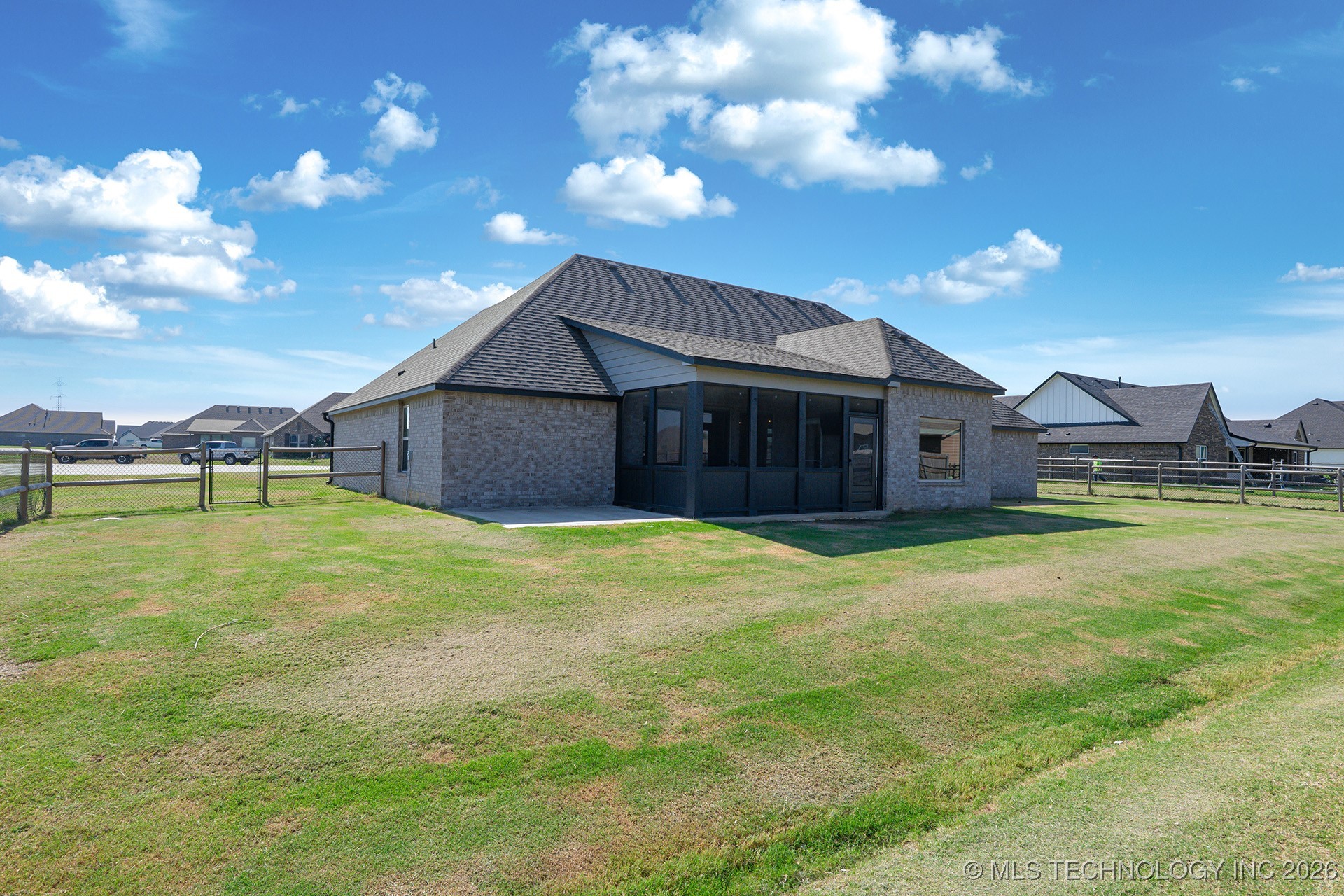 5607 E 142nd Place North