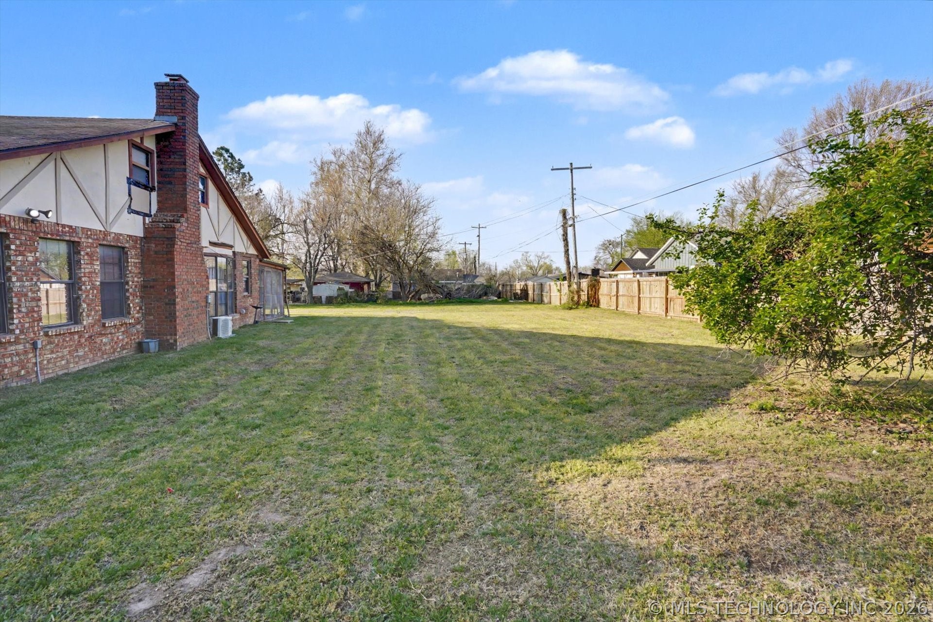 546 N 38th West Avenue