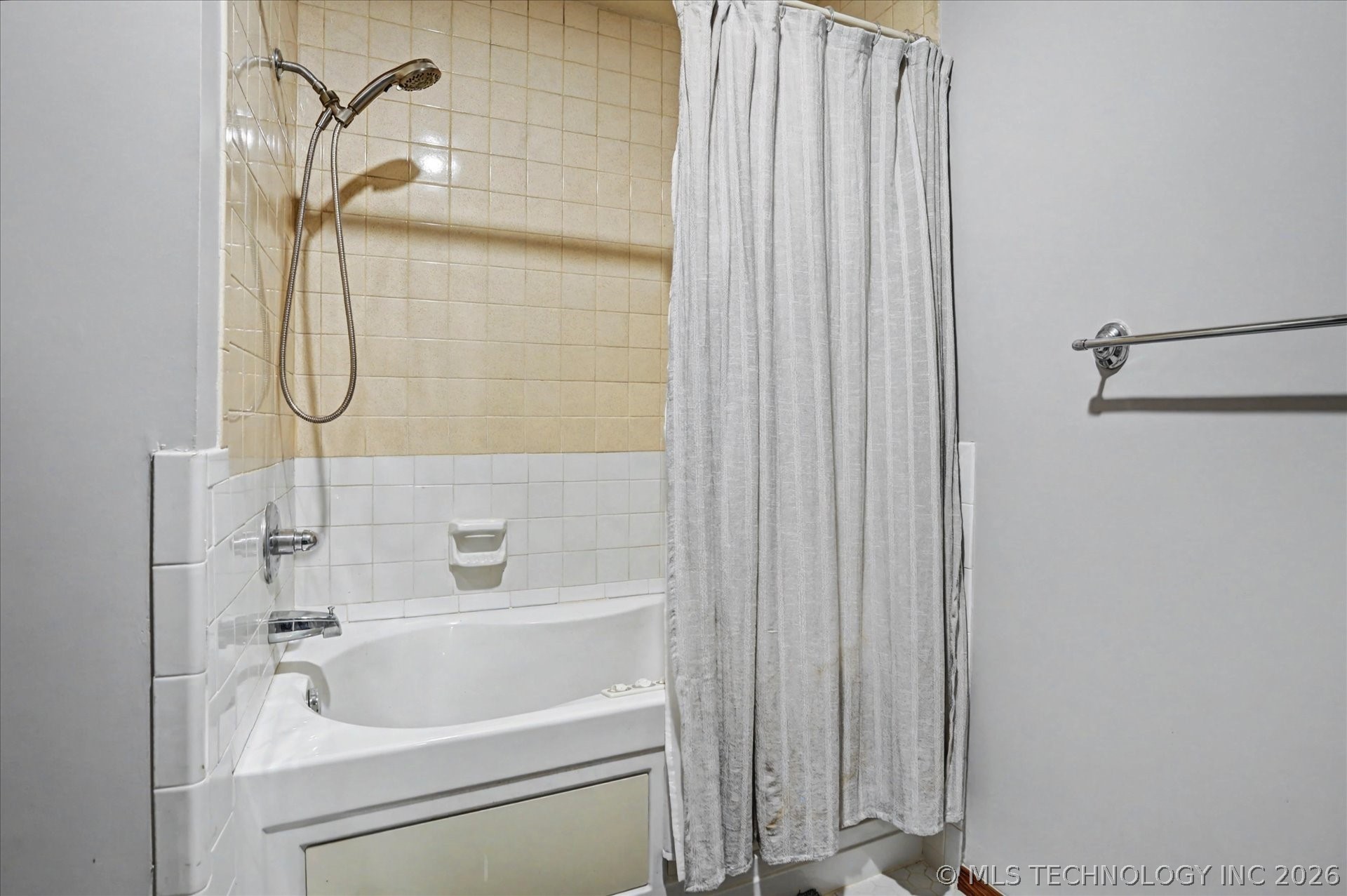 546 N 38th West Avenue