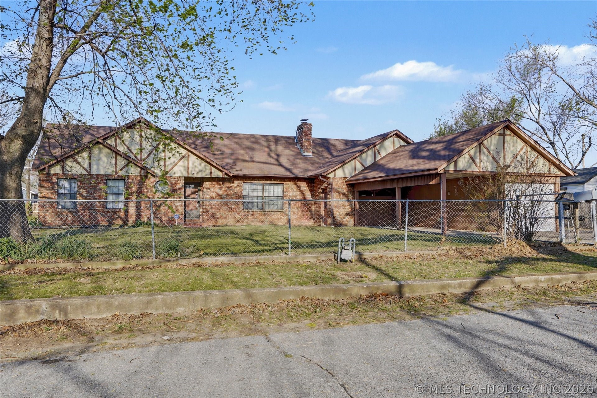 546 N 38th West Avenue
