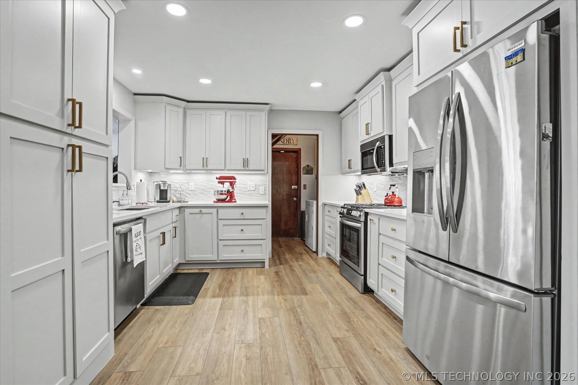 546 N 38th West Avenue