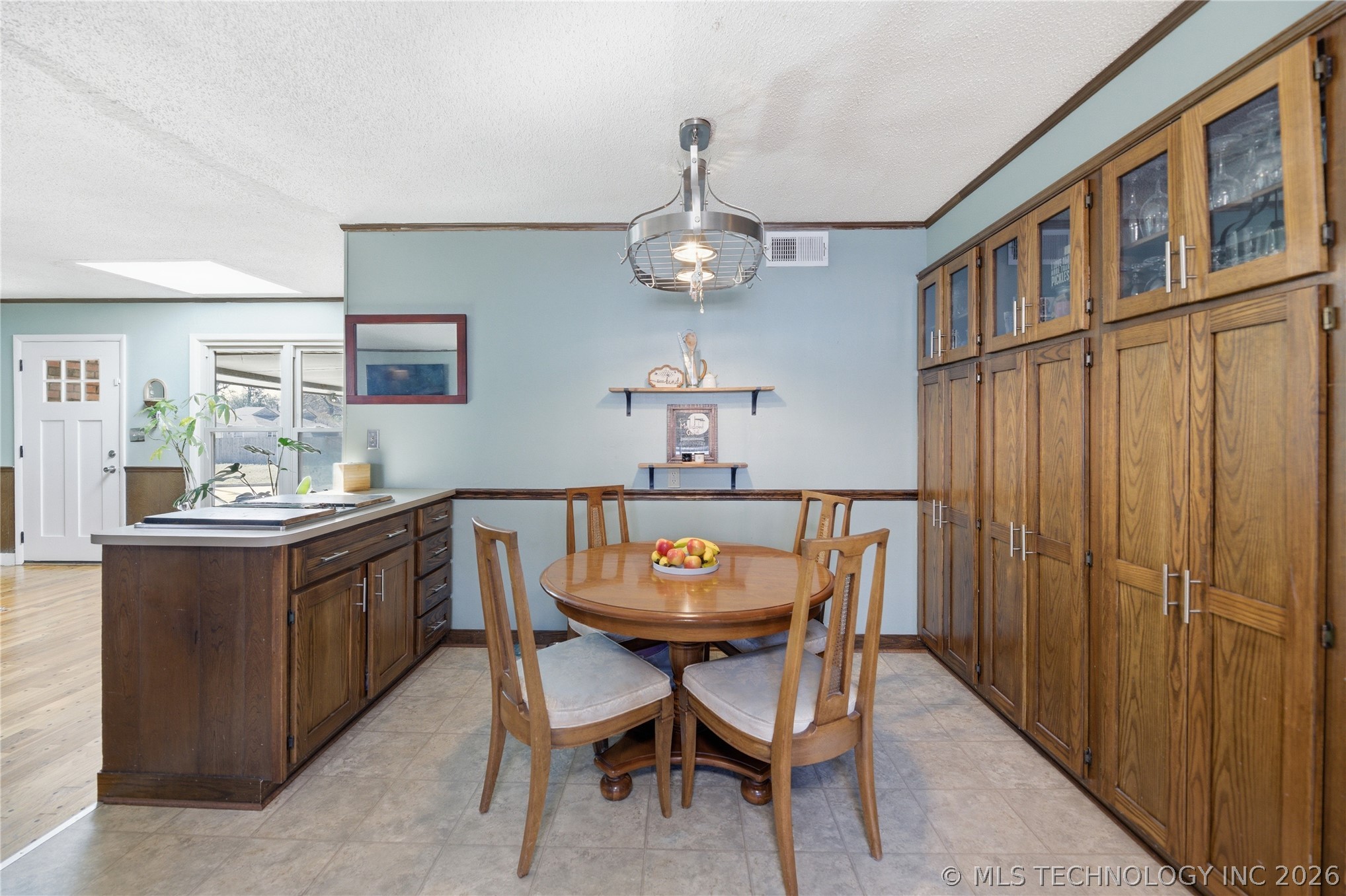 3931 S Oswego Avenue